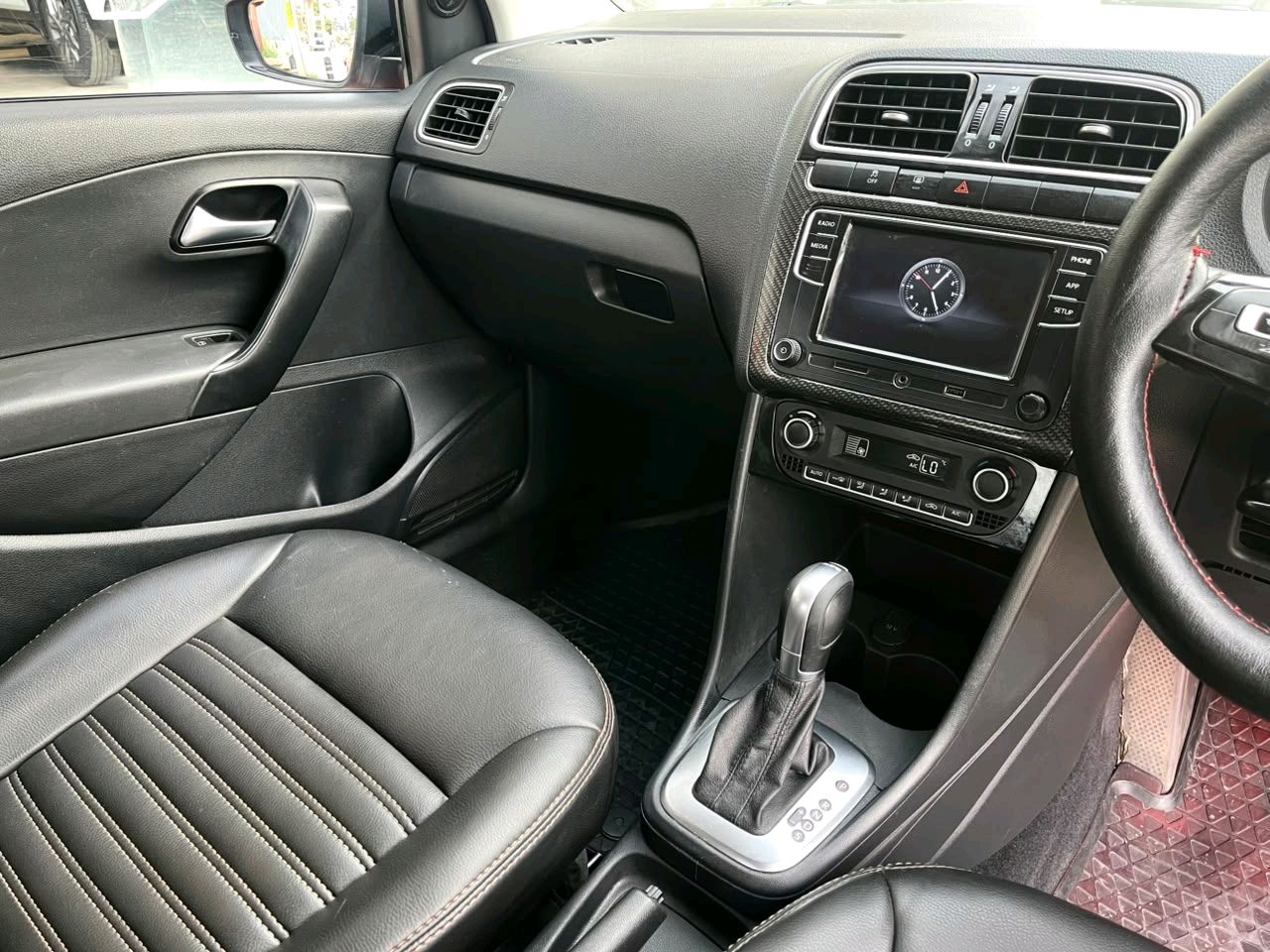 Volkswagen Polo Gt Tsi photo 26