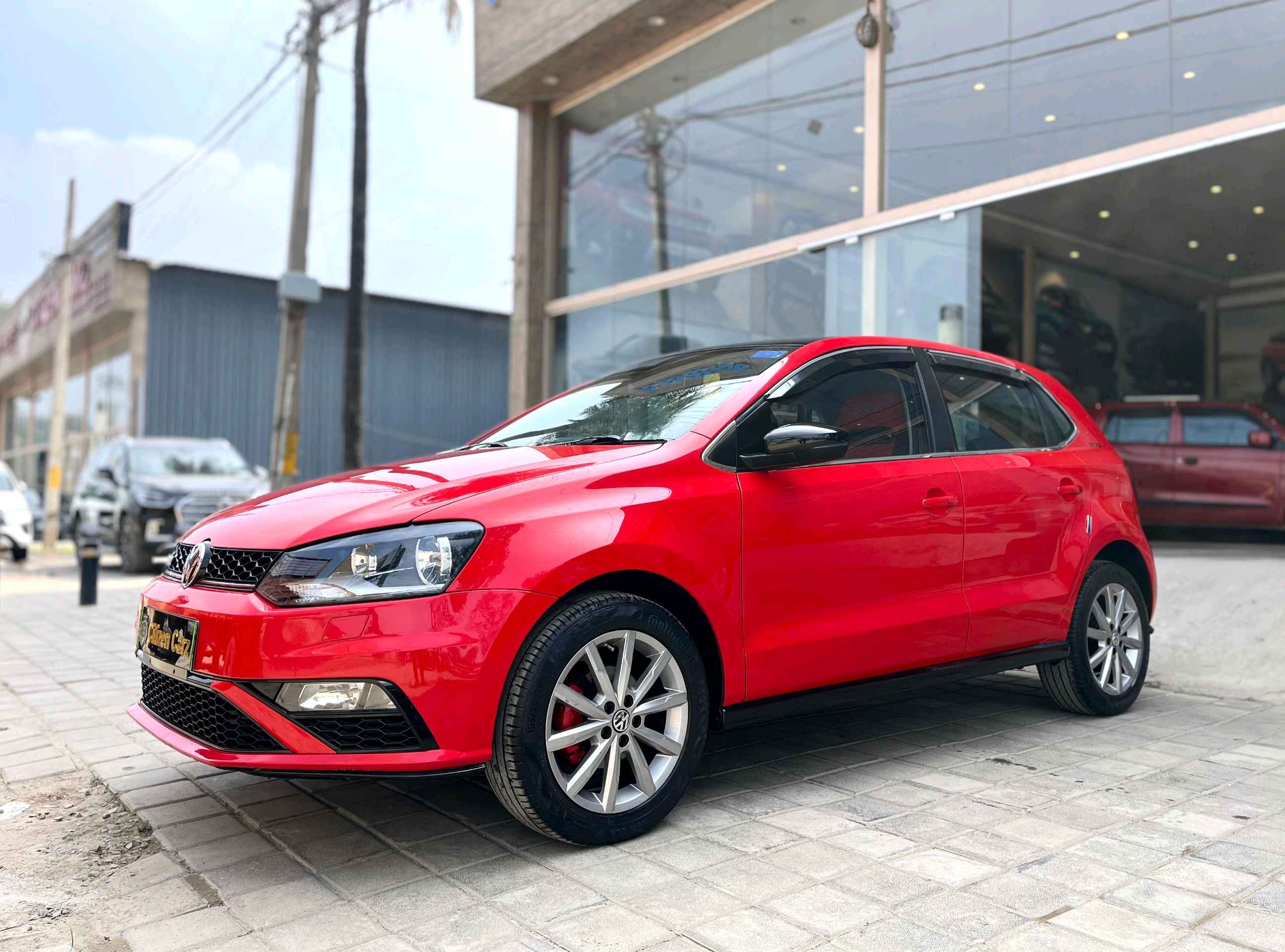 Volkswagen Polo Gt Tsi photo 4