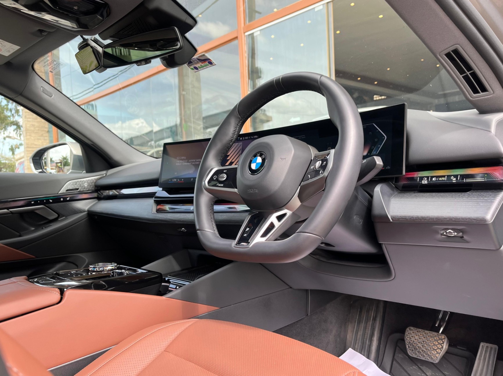 BMW 530li photo 4