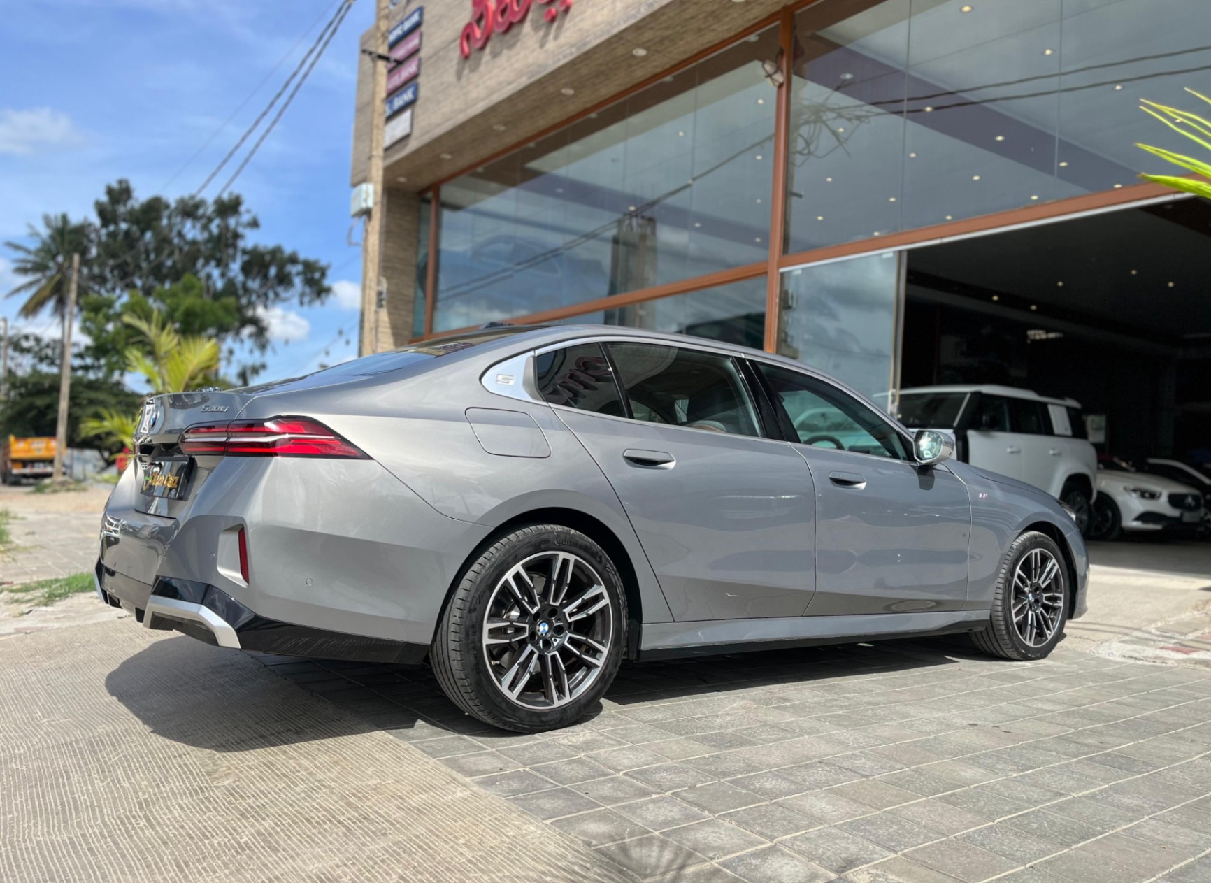 BMW 530li photo 10