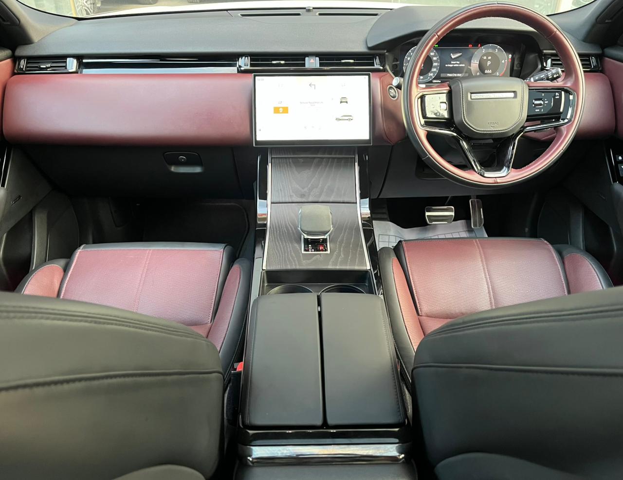 Land Rover Range Rover Velar photo 5