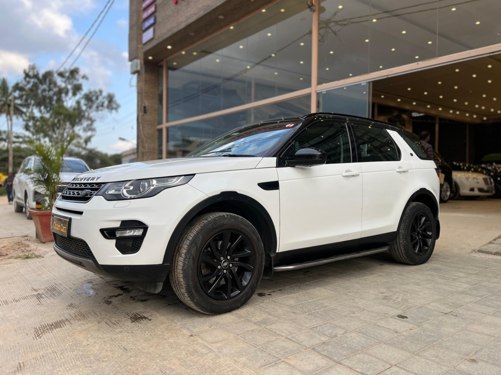 Land Rover Discovery Sport photo 3