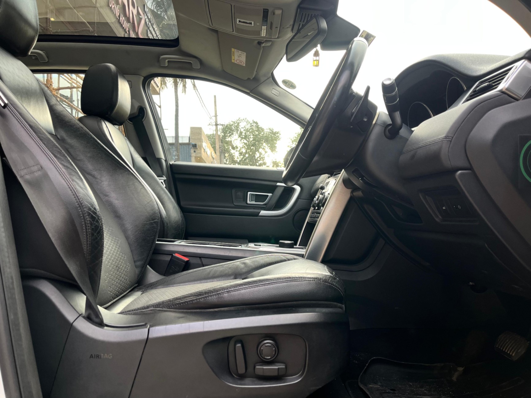 Land Rover Discovery Sport photo 6