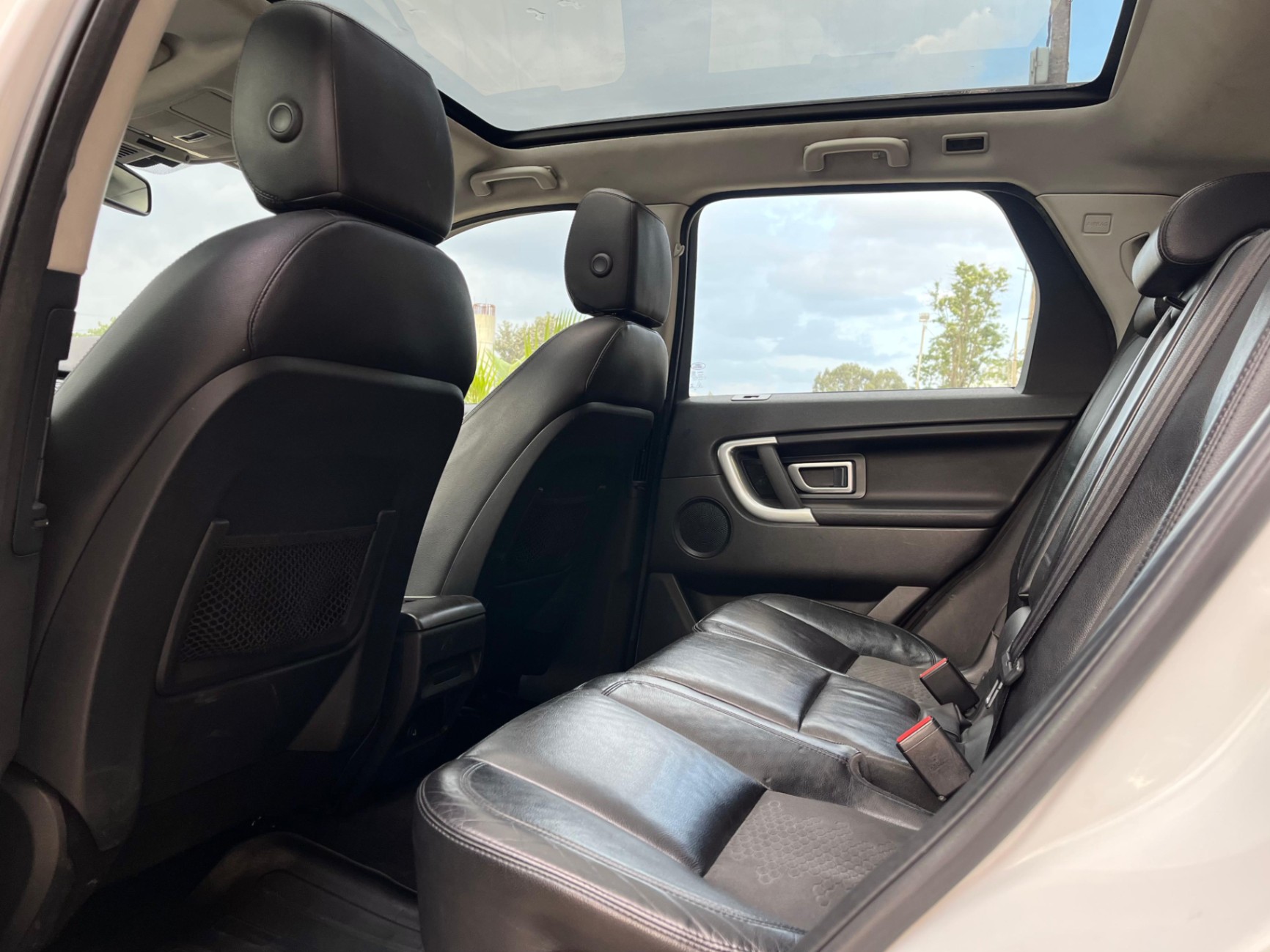 Land Rover Discovery Sport photo 7