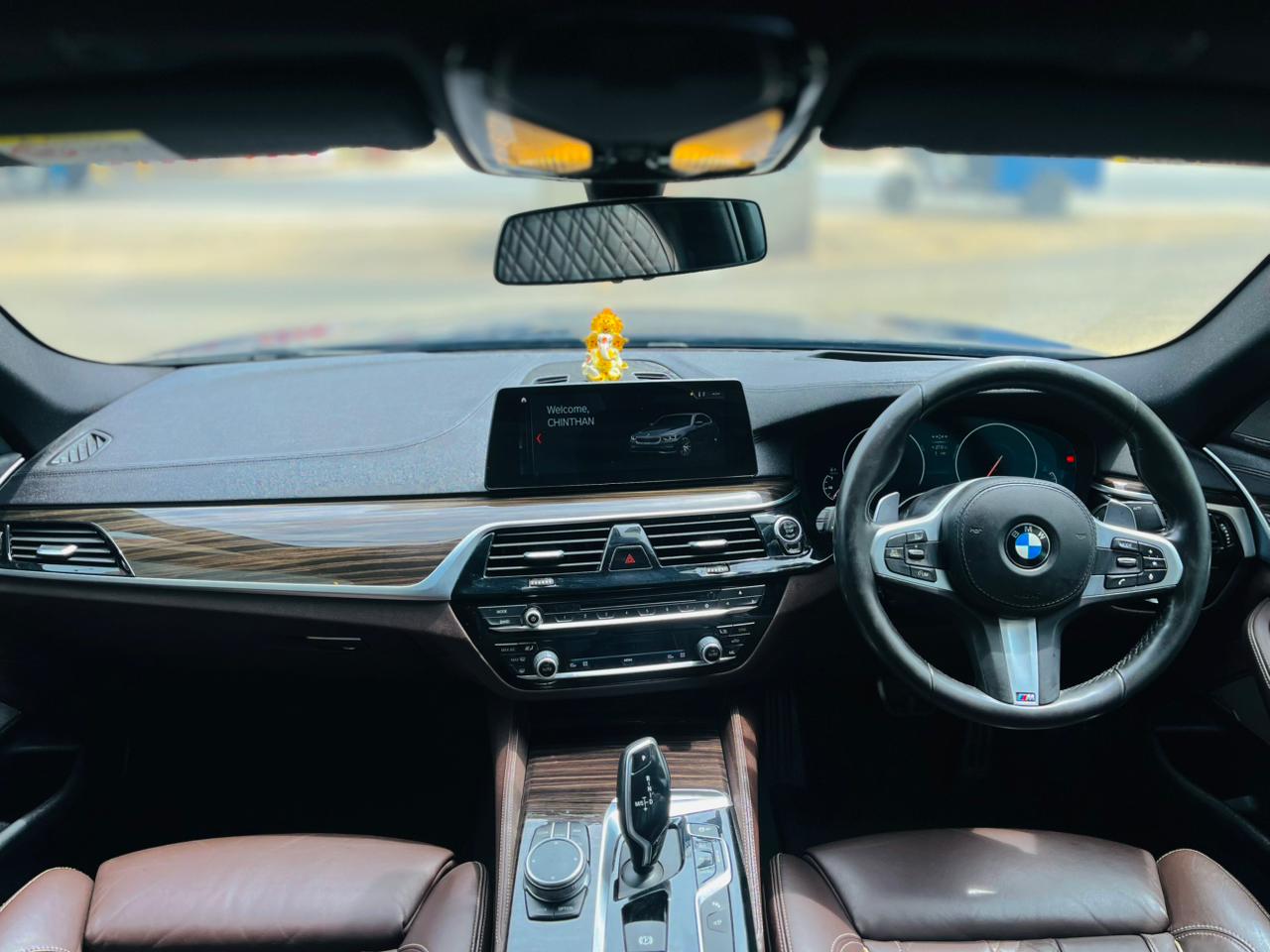 BMW 5 Series photo 5