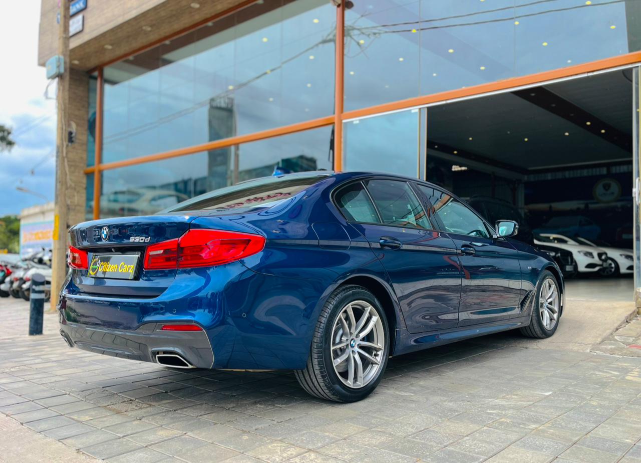 BMW 5 Series photo 8