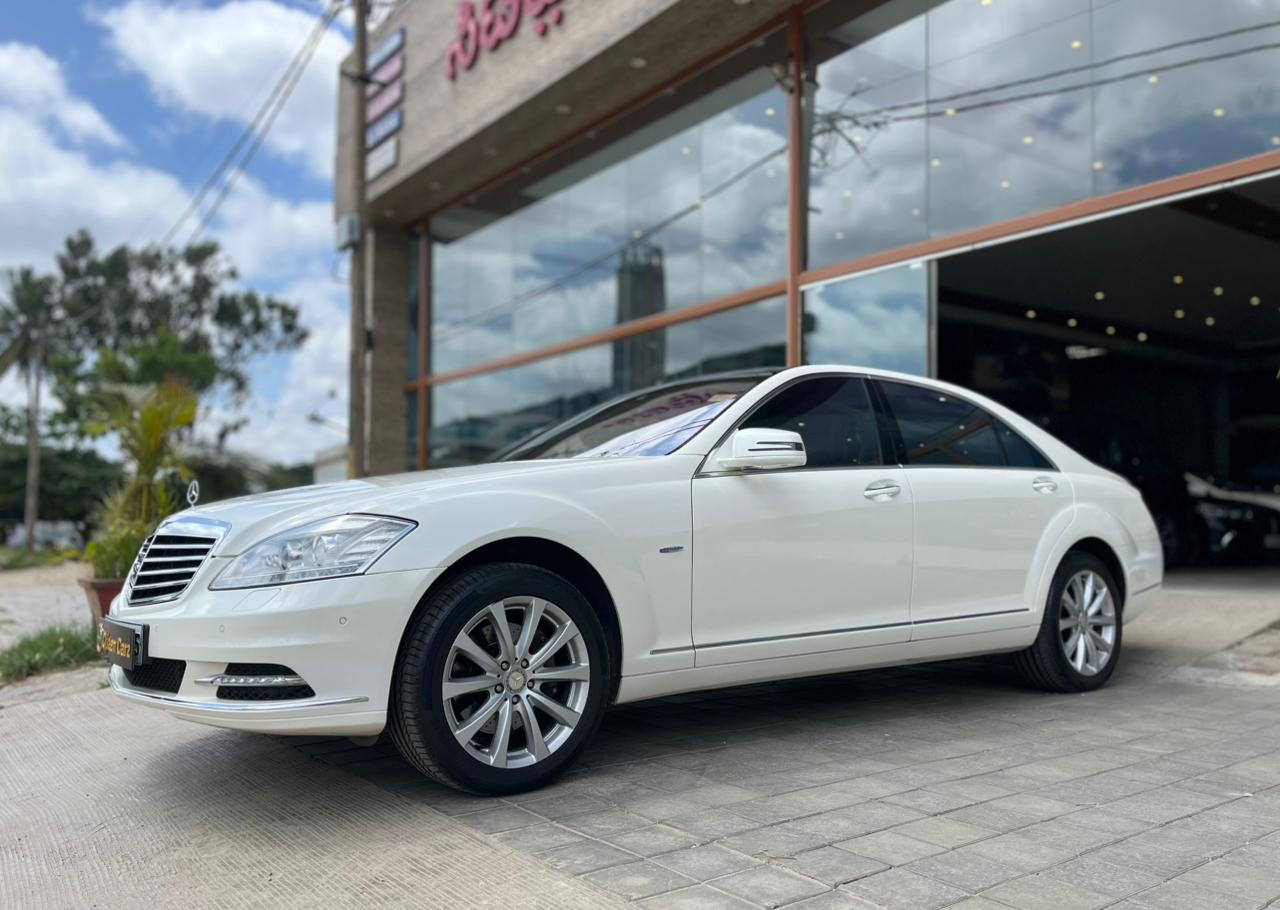 Mercedes Benz S Class photo 3