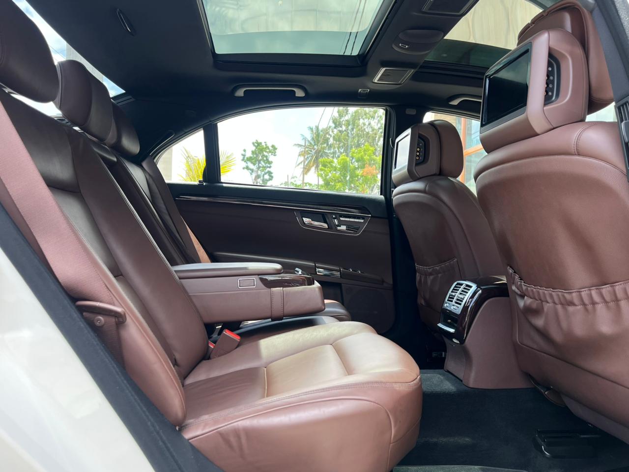 Mercedes Benz S Class photo 7