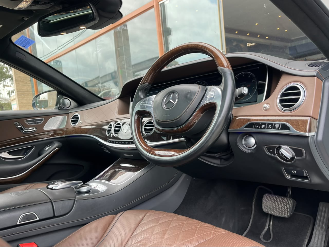 Mercedes Benz S Class Maybach photo 4