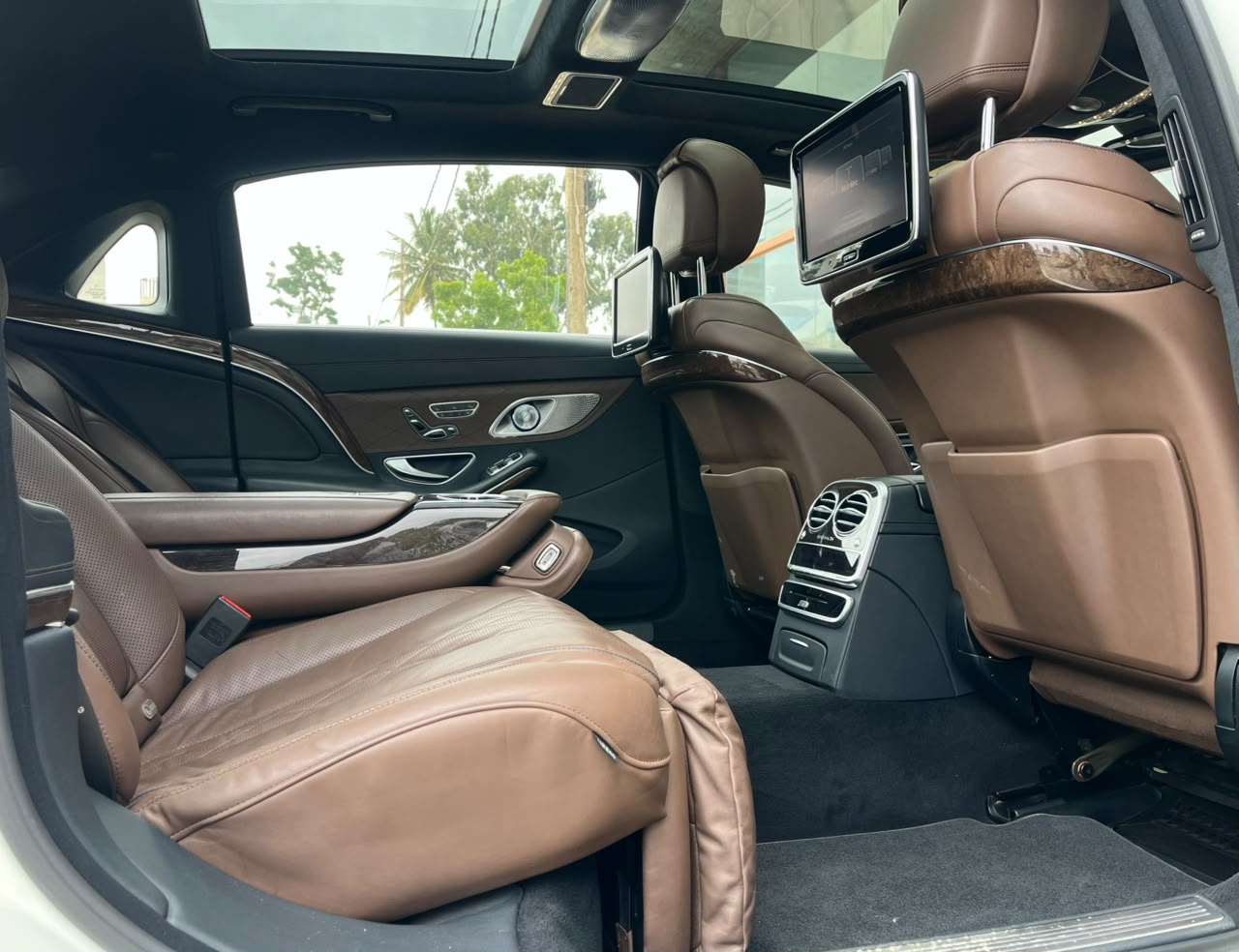 Mercedes Benz S Class Maybach photo 7