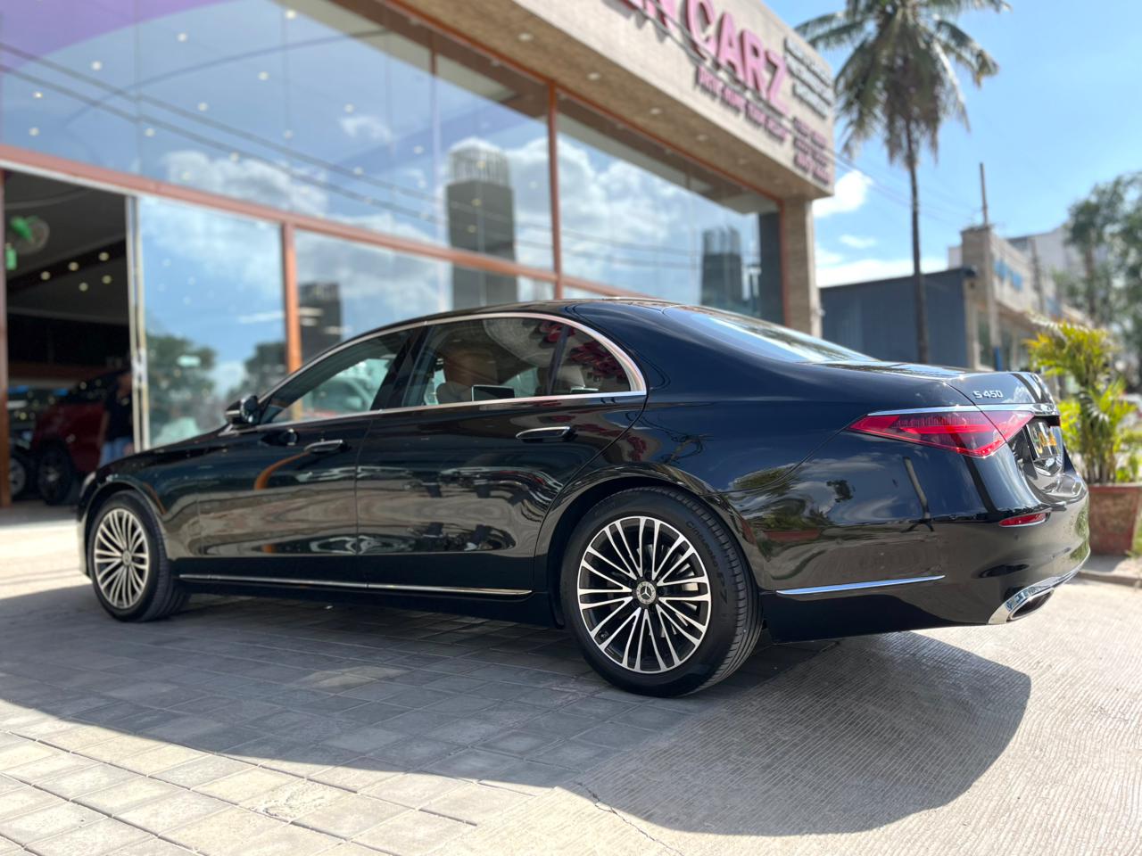 Mercedes Benz S Class photo 9