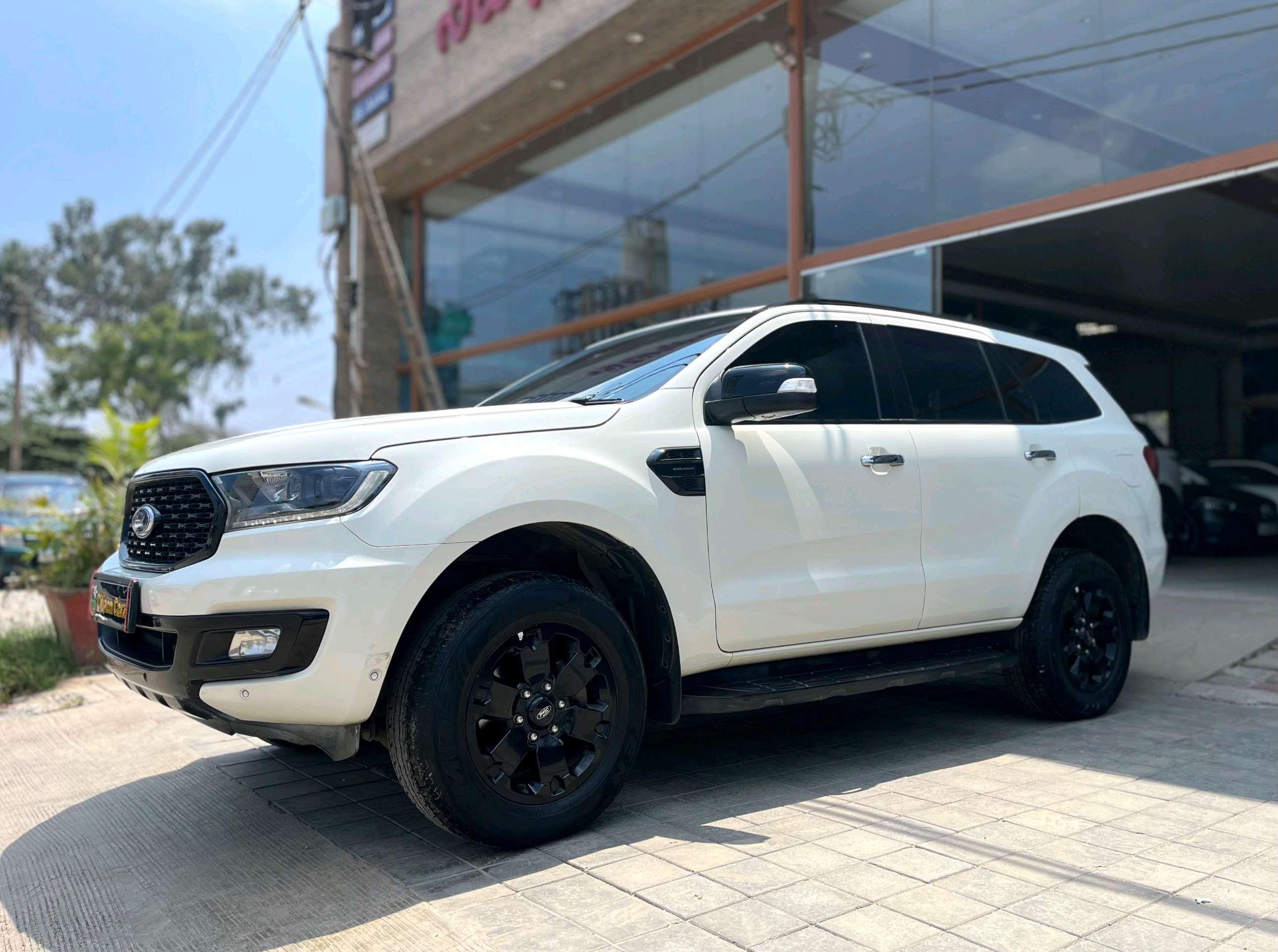 Ford Endeavour 2.0 photo 12