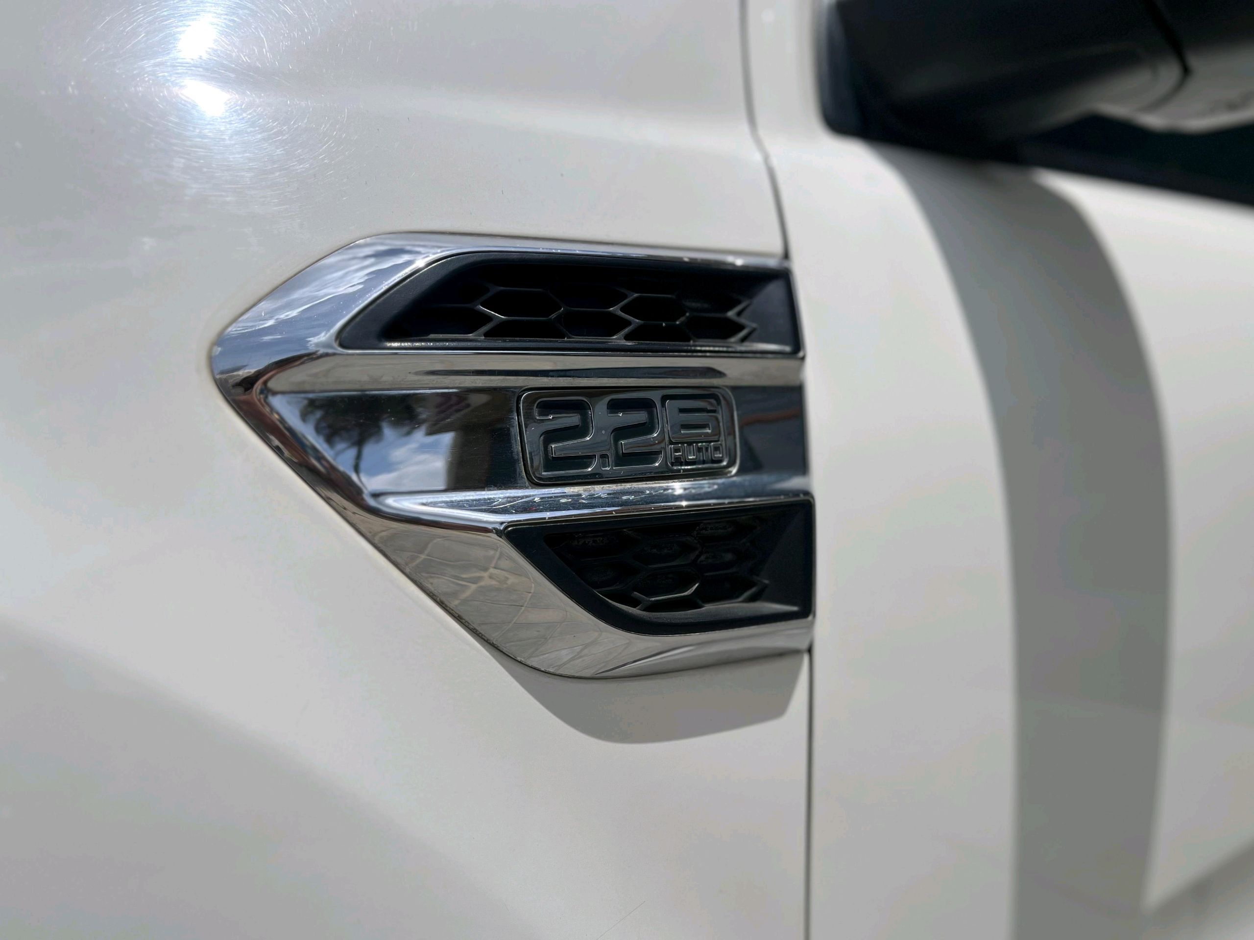 Ford Endeavour 2.2 photo 8