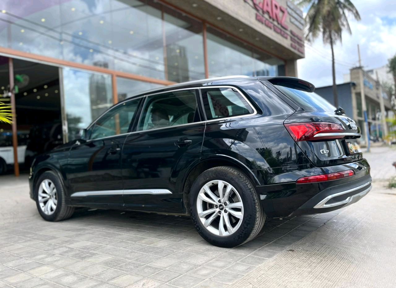Audi Q7 3.0 55 Tfsi Quattro photo 3