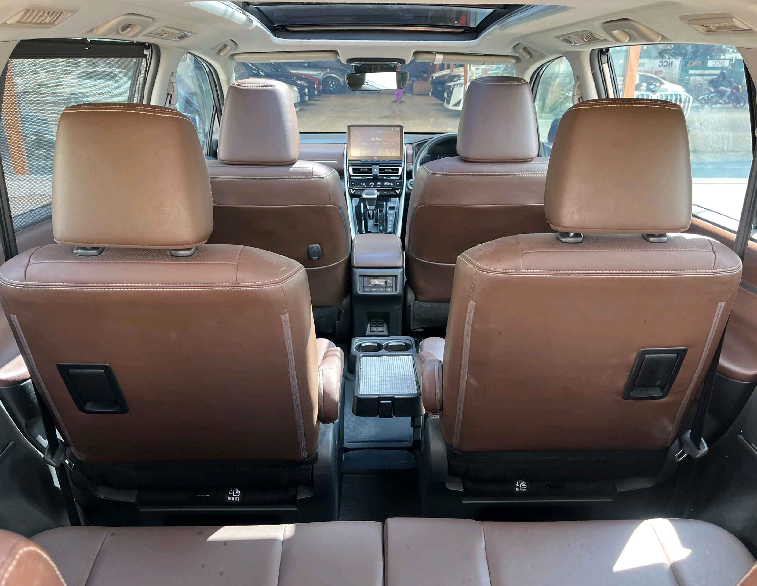 Toyota Innova Hycross photo 12