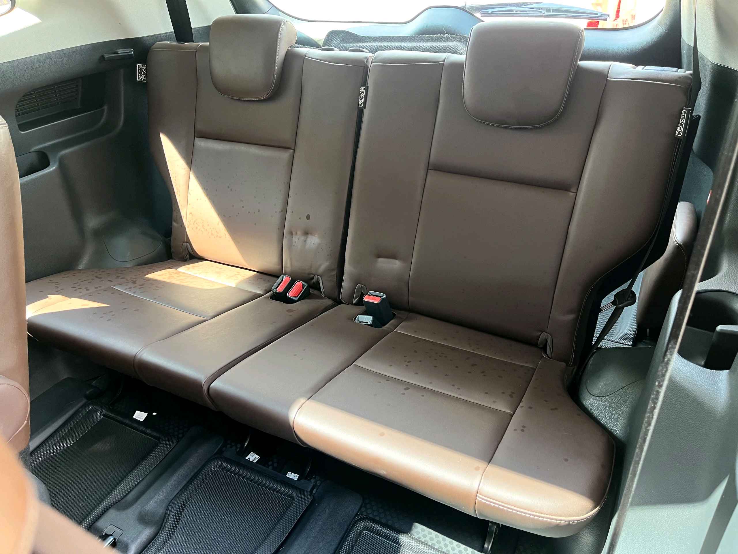 Toyota Innova Hycross photo 14
