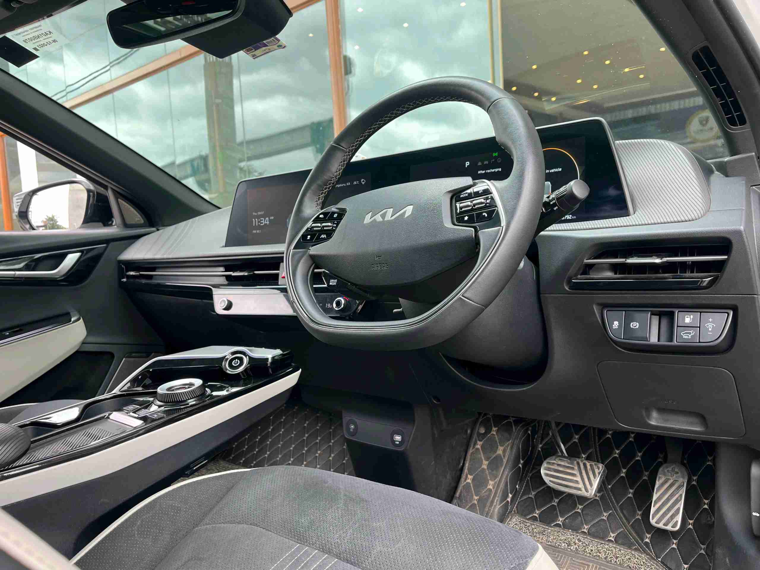 KIA Ev6 photo 13