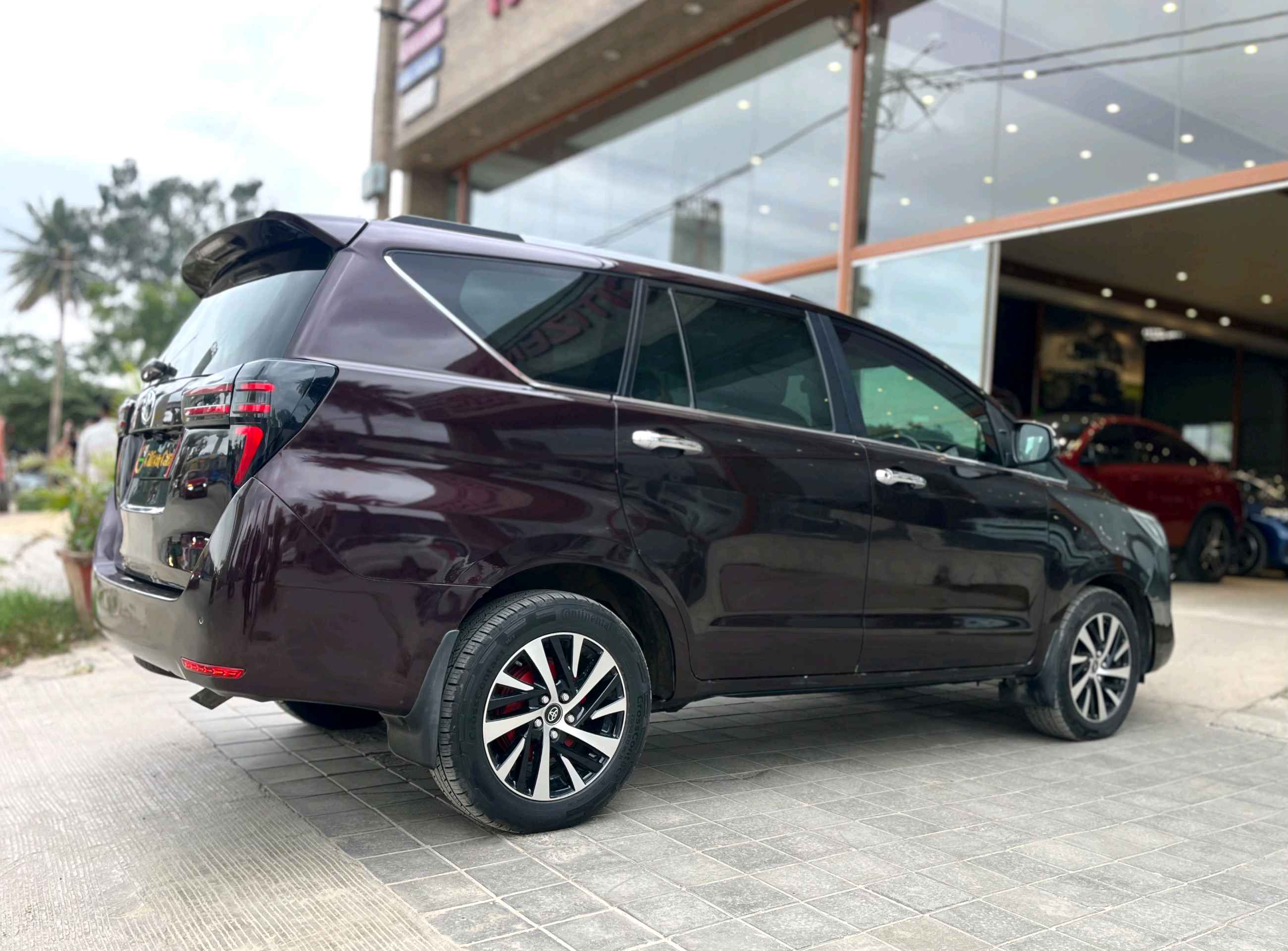 Toyota Innova Crysta photo 9