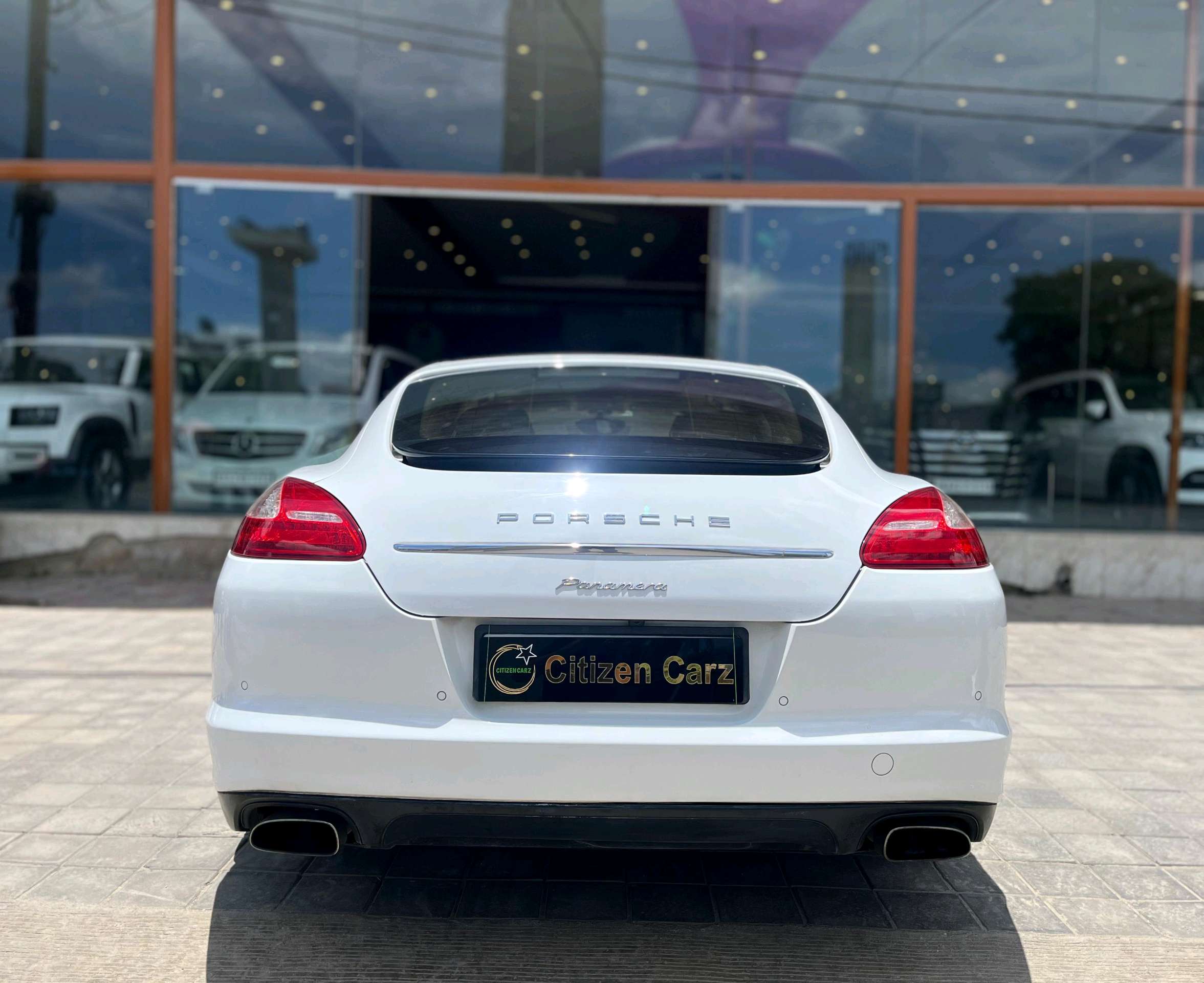 Porsche Panamera photo 8