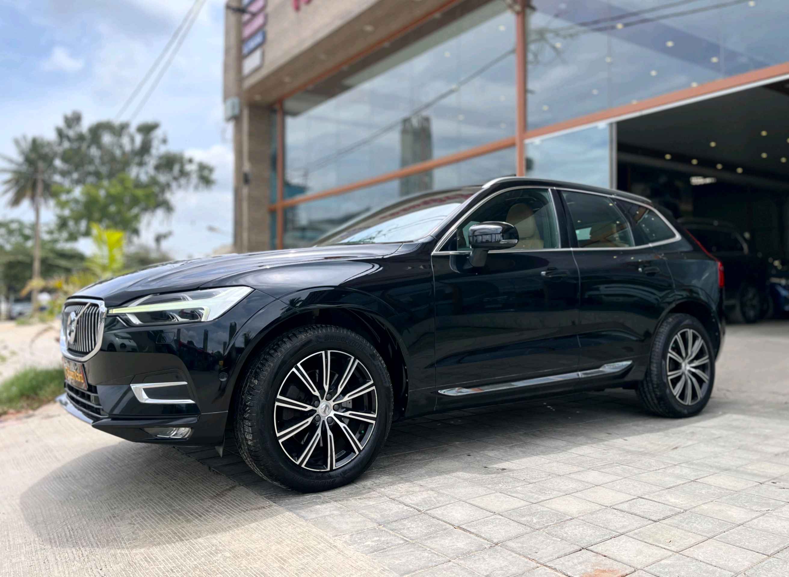 Volvo Xc60 photo 2