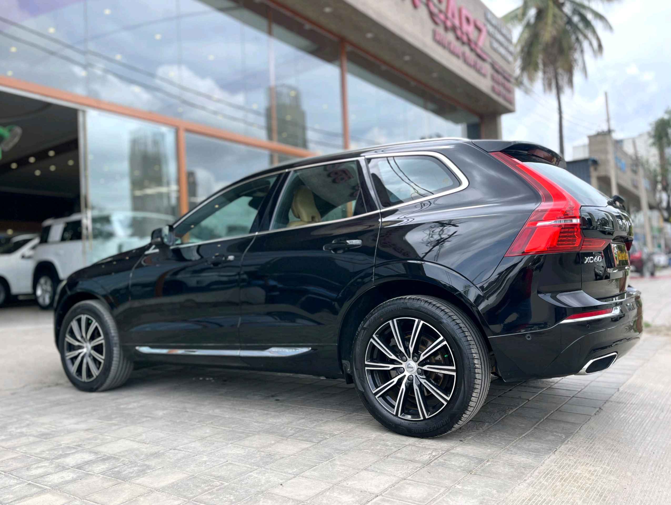 Volvo Xc60 photo 5