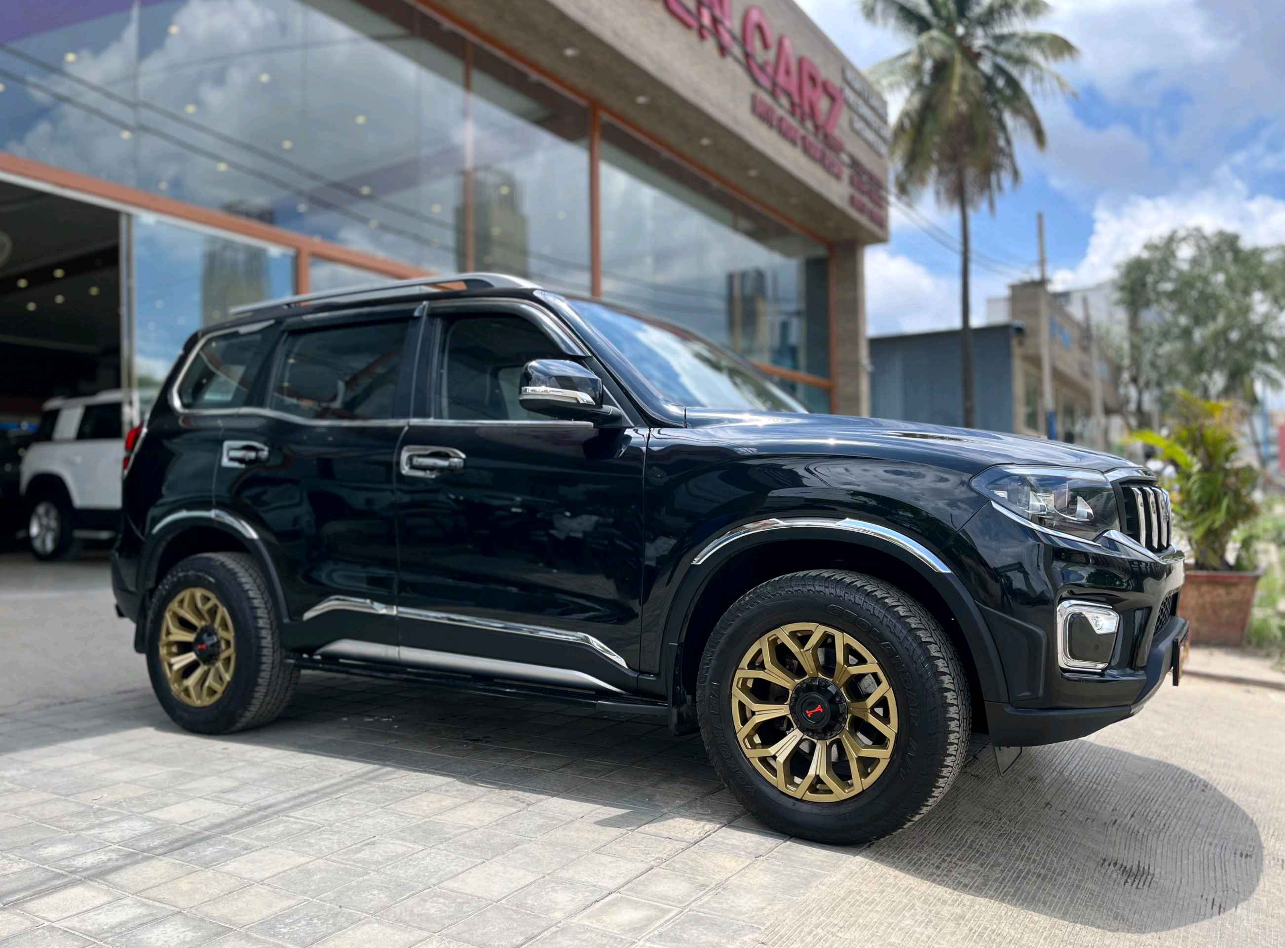 Mahindra Scorpio N photo 2