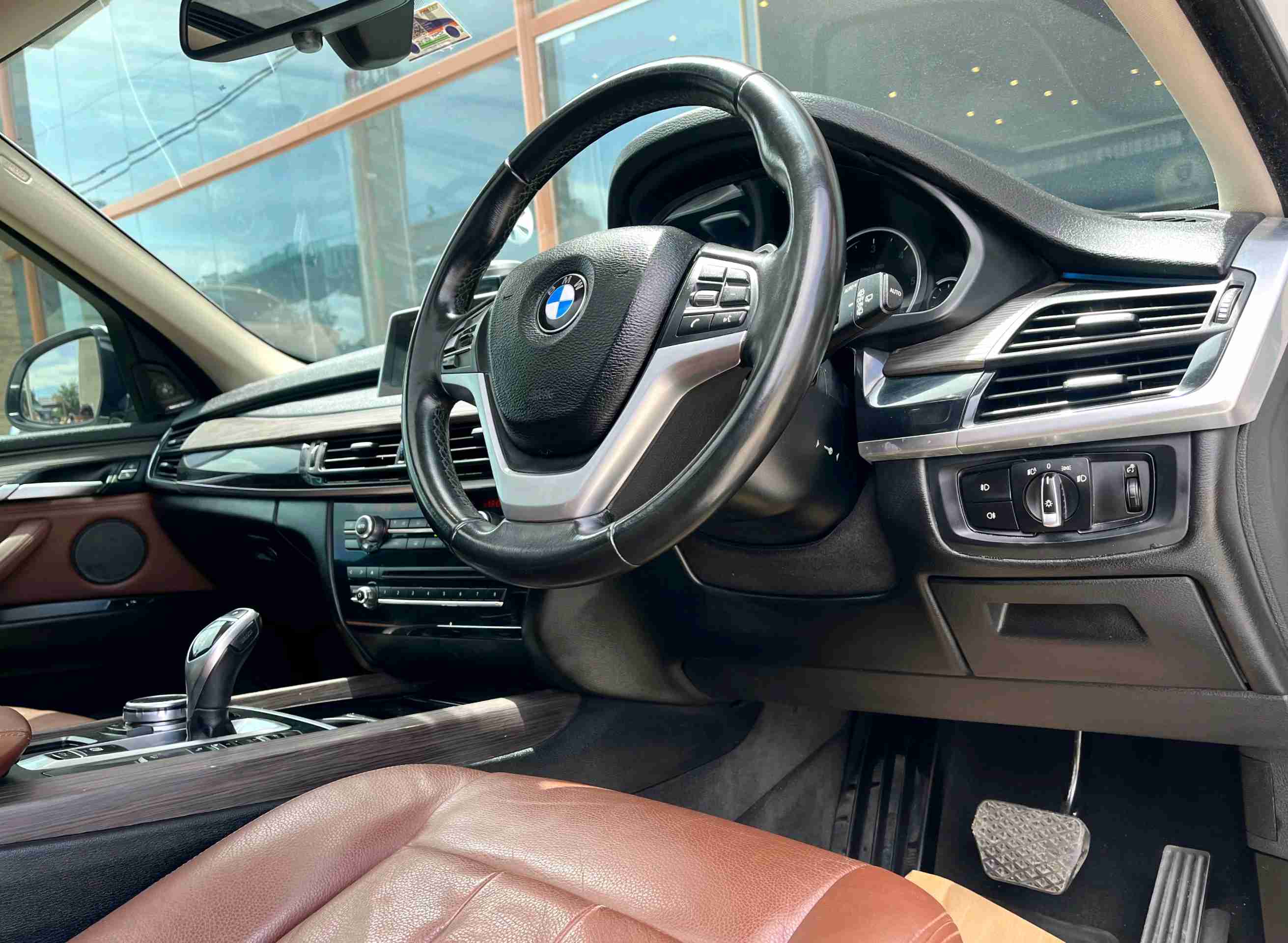 BMW X5 photo 4