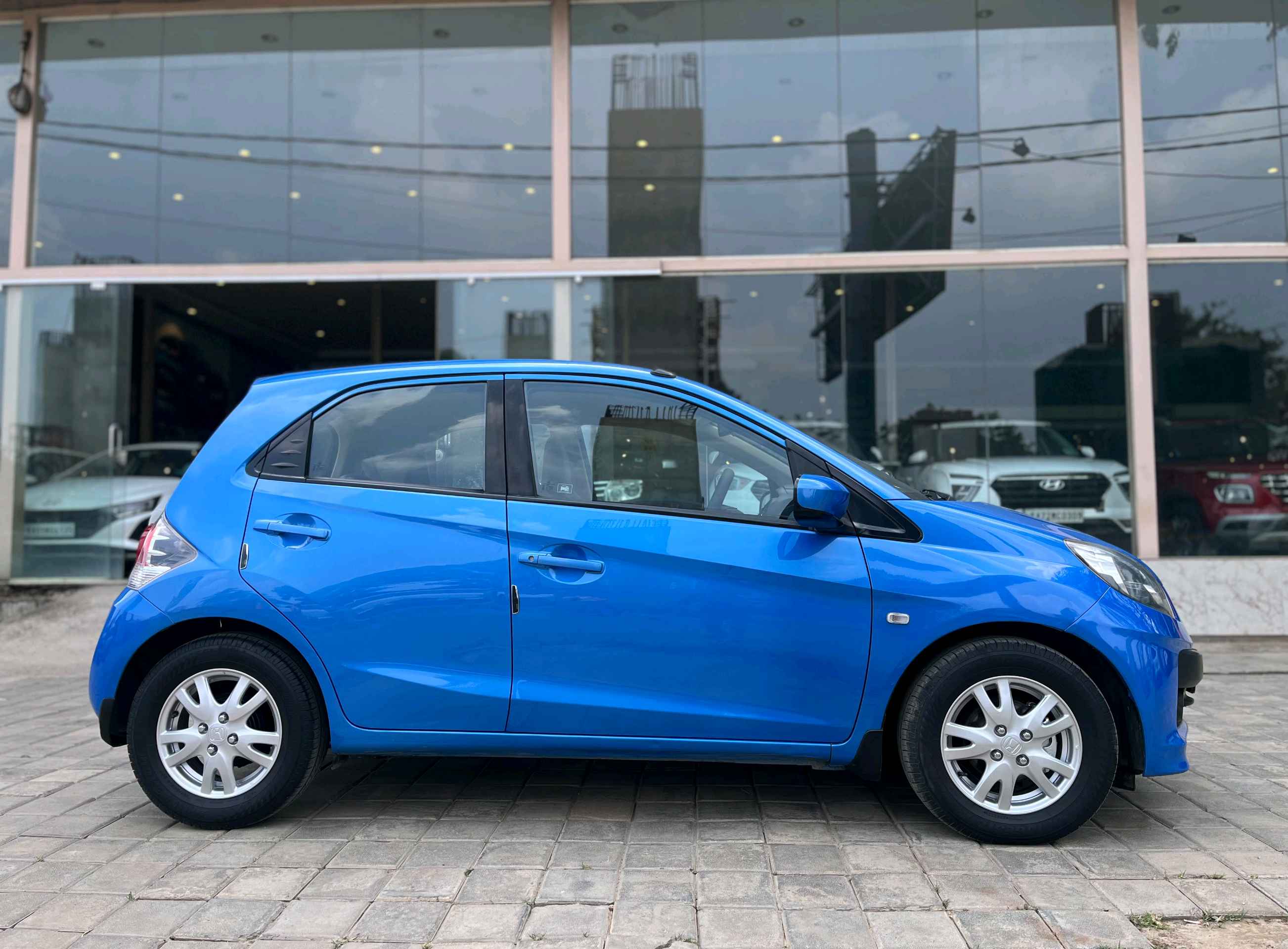 Honda Brio photo 10