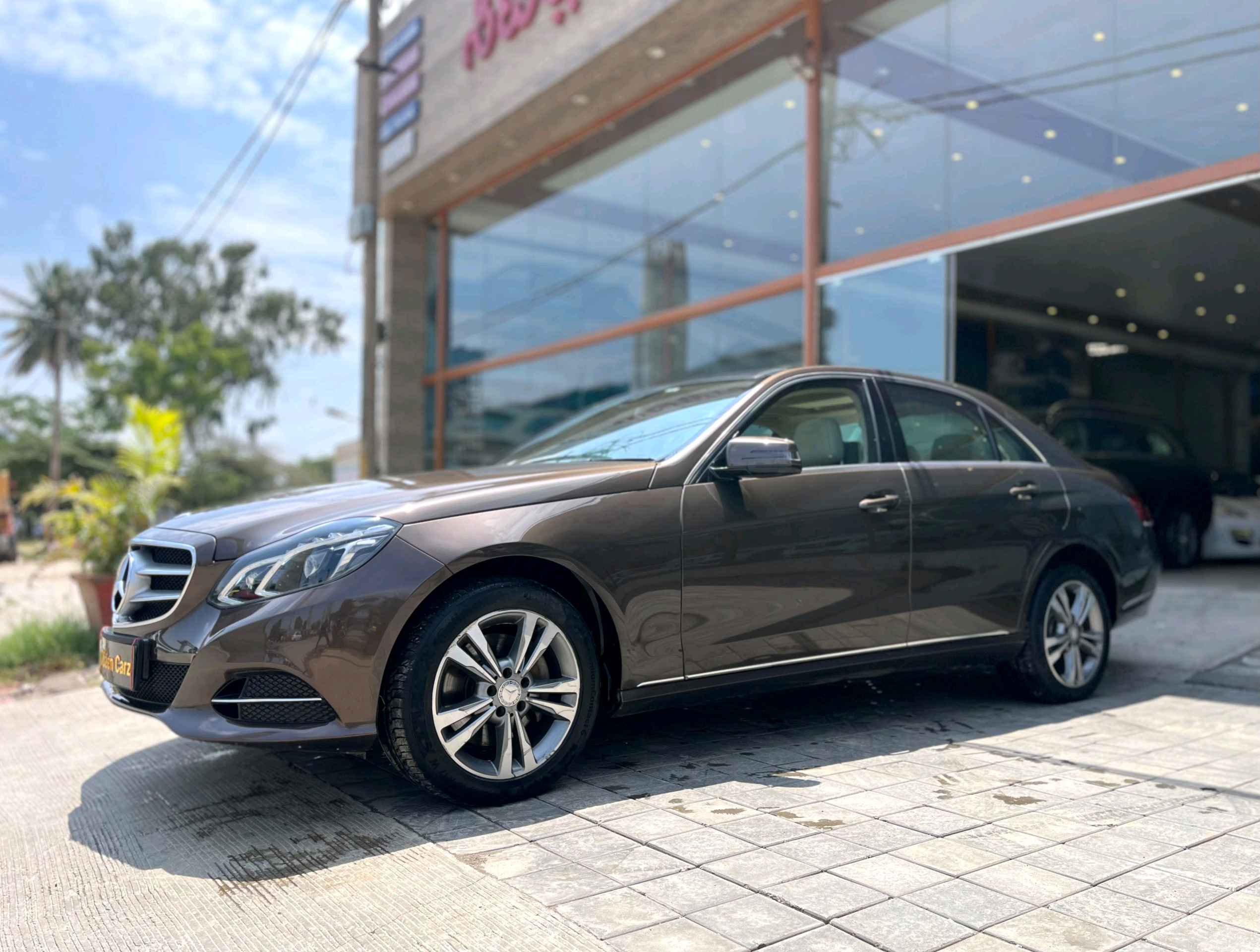 Mercedes Benz E Class photo 11