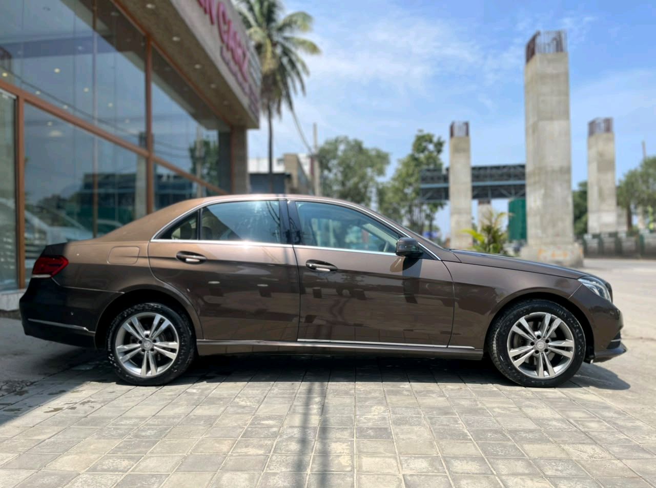 Mercedes Benz E Class photo 12