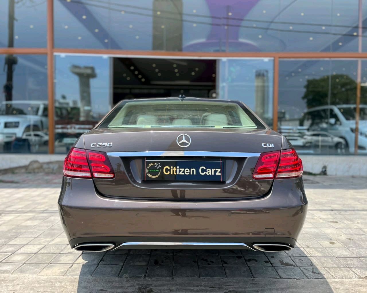 Mercedes Benz E Class photo 13