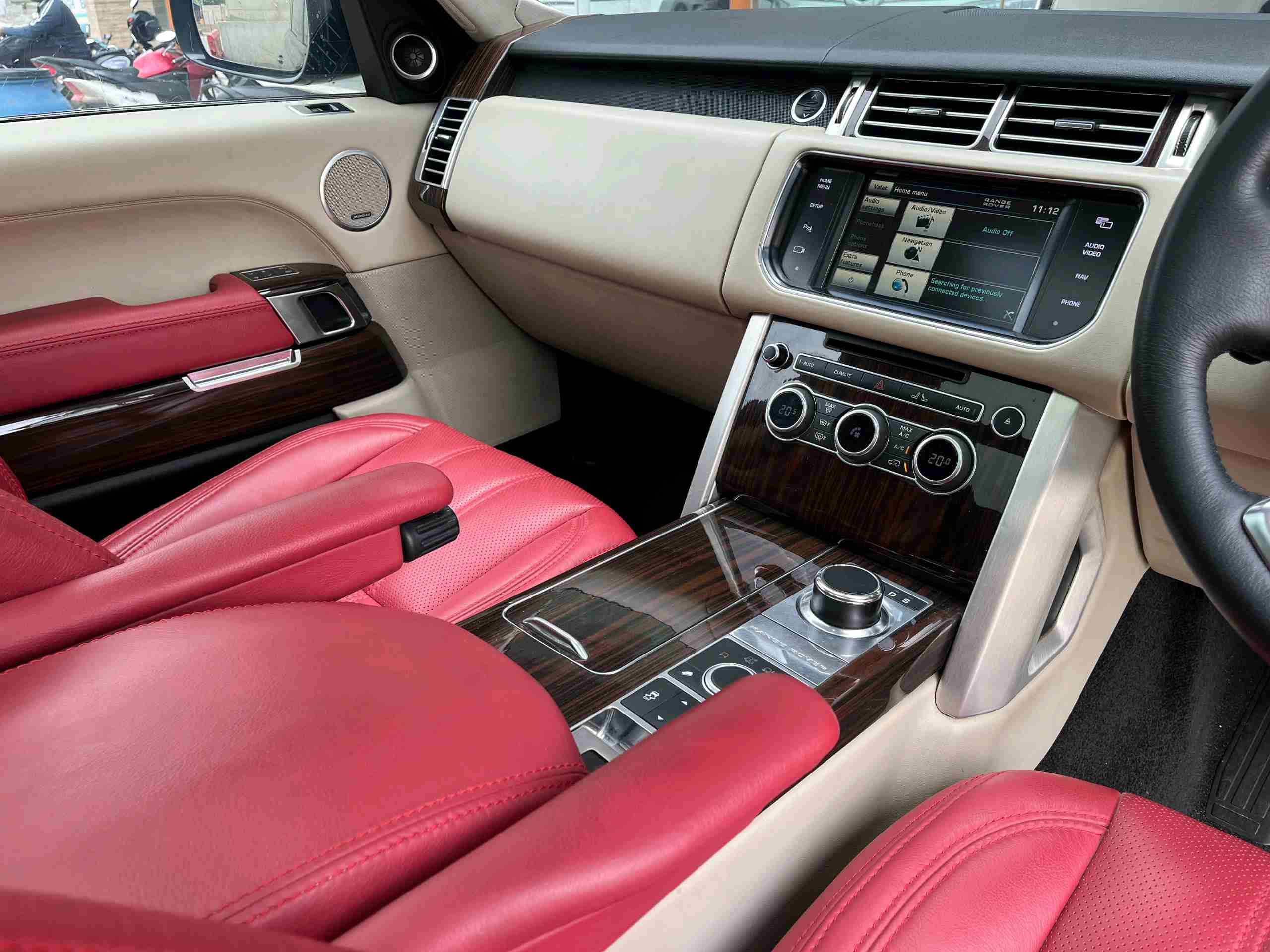 Land Rover Range Rover Vogue photo 5