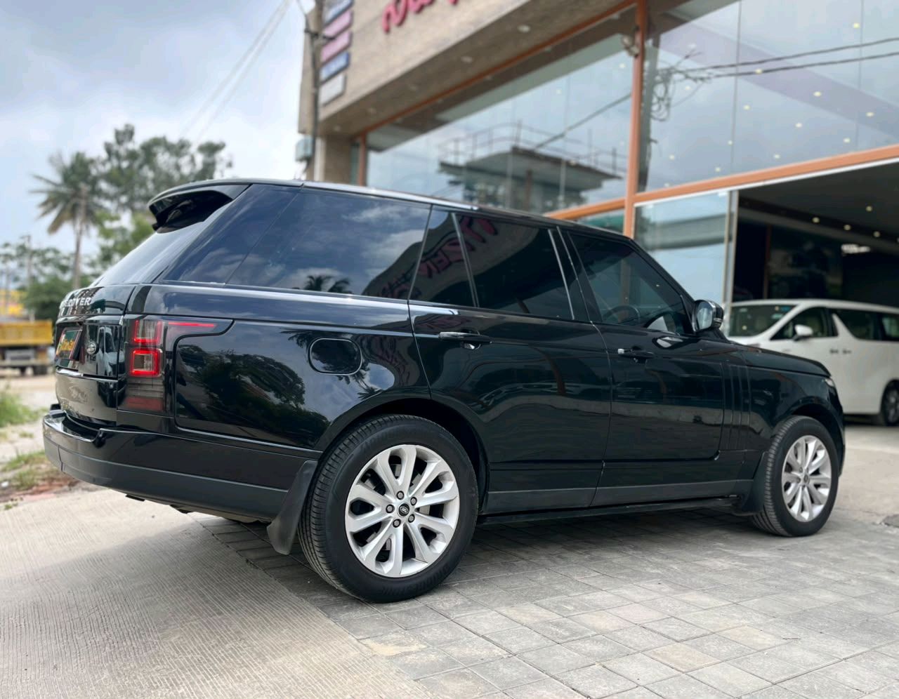 Land Rover Range Rover Vogue photo 7