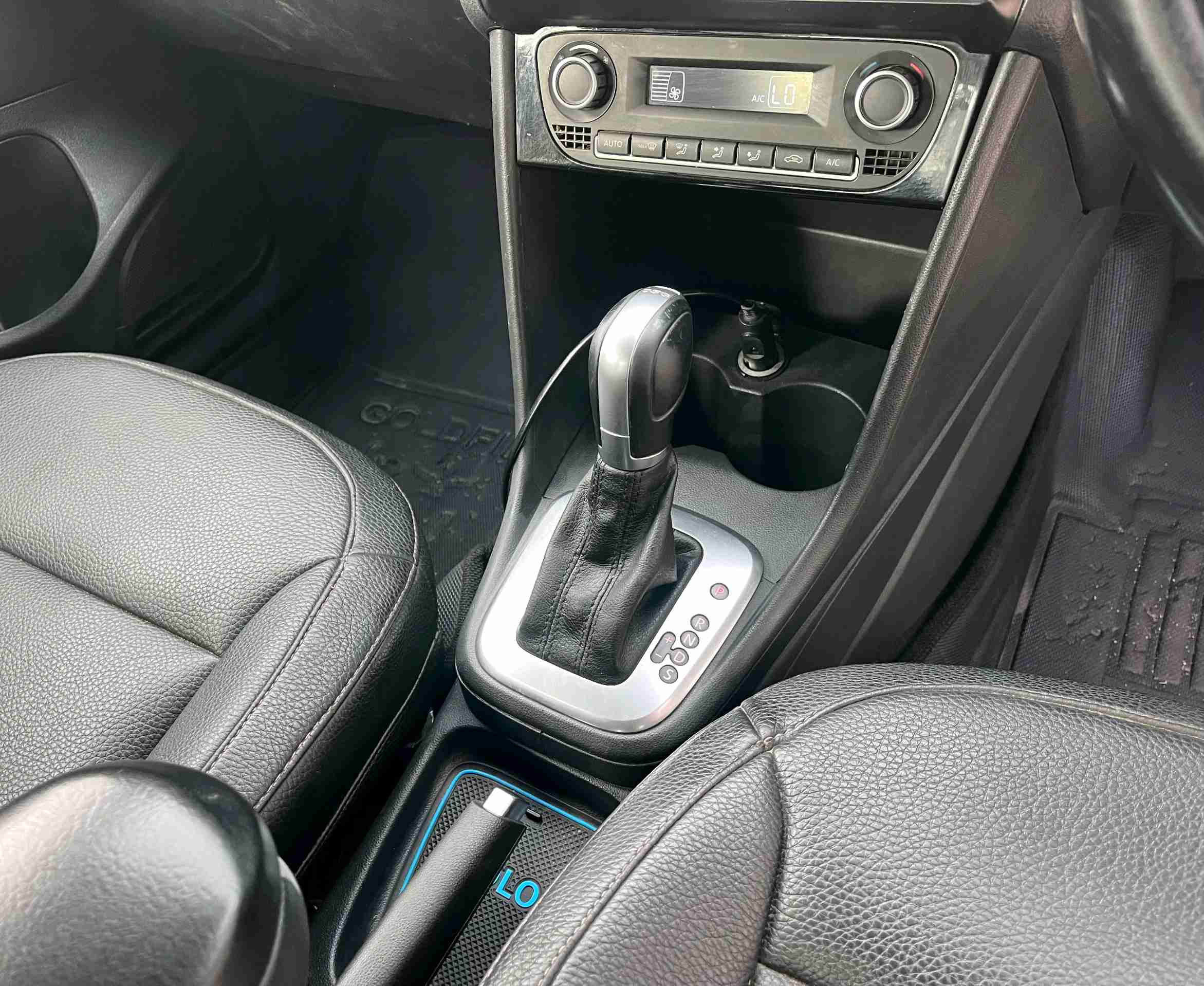 Volkswagen Polo Gt Tsi photo 6