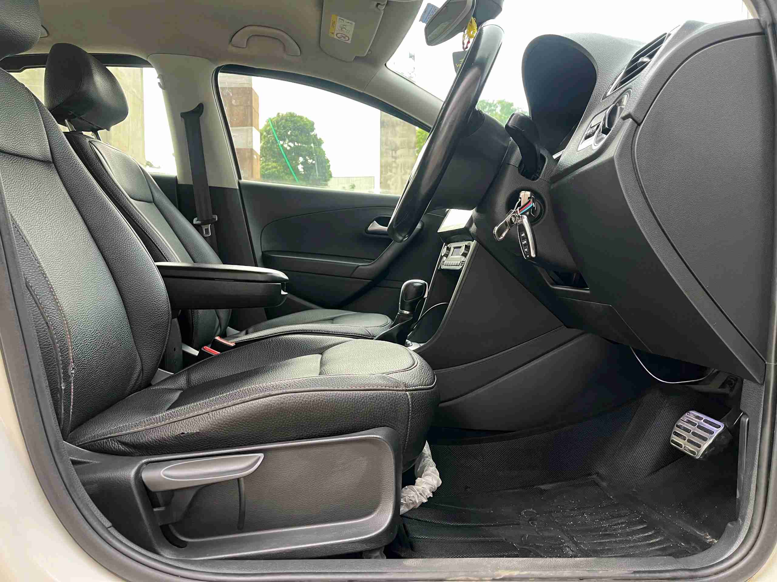 Volkswagen Polo Gt Tsi photo 8