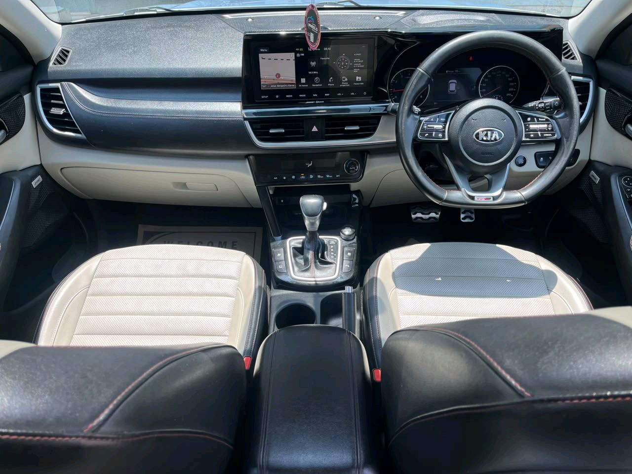 KIA Seltos photo 8