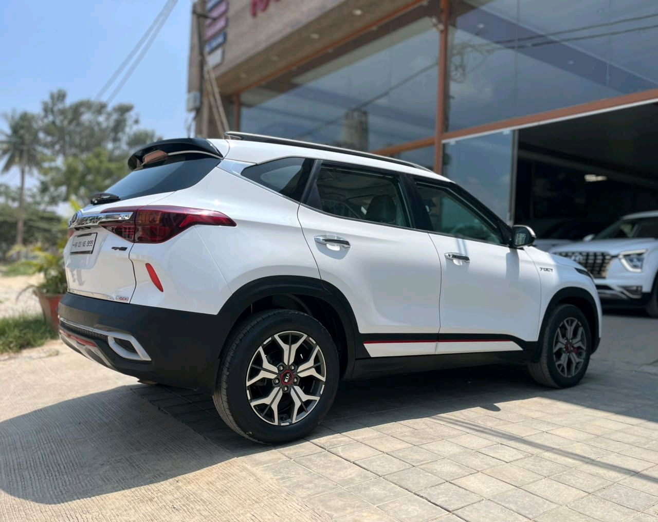 KIA Seltos photo 13