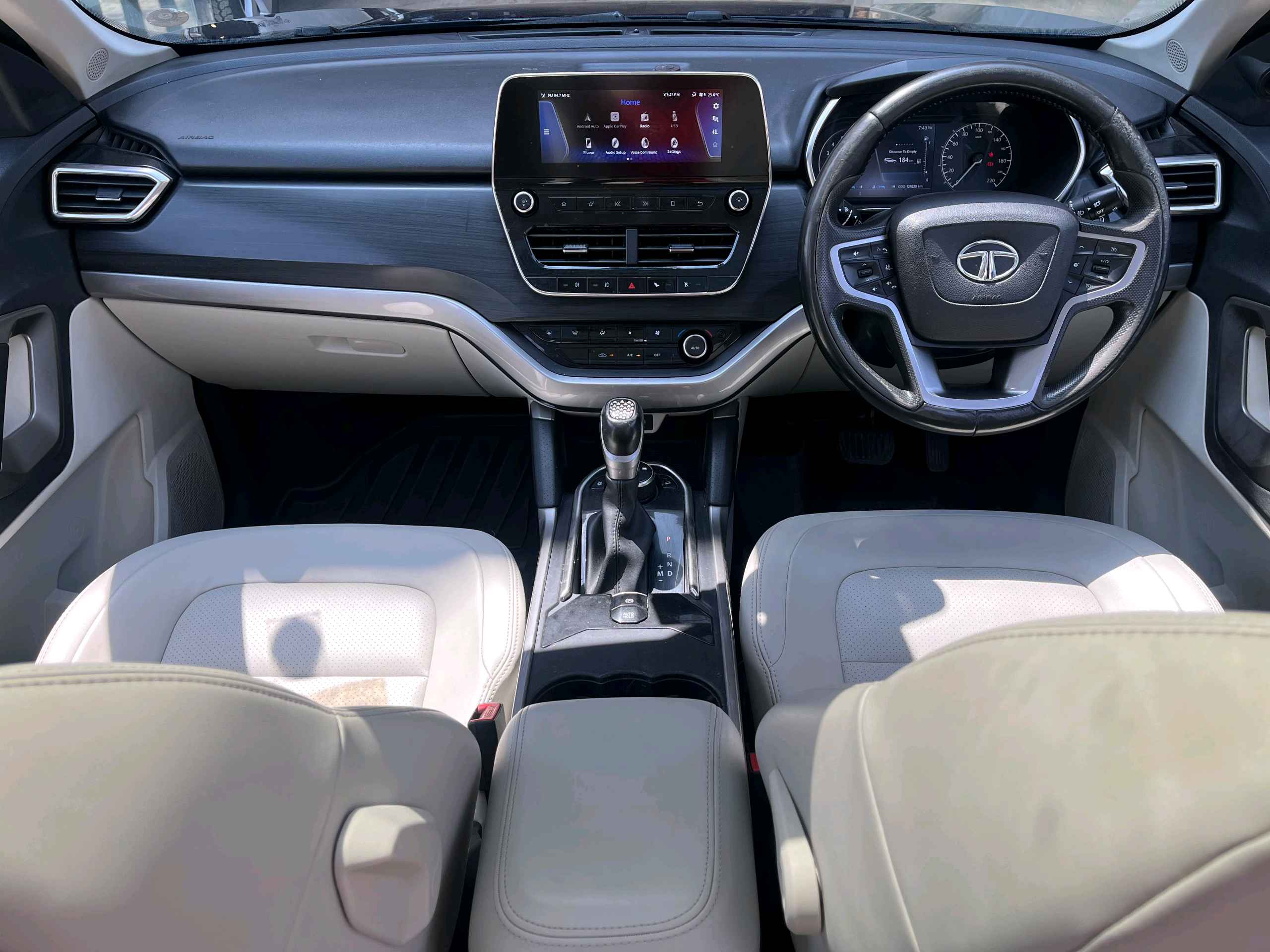 Tata Safari photo 2