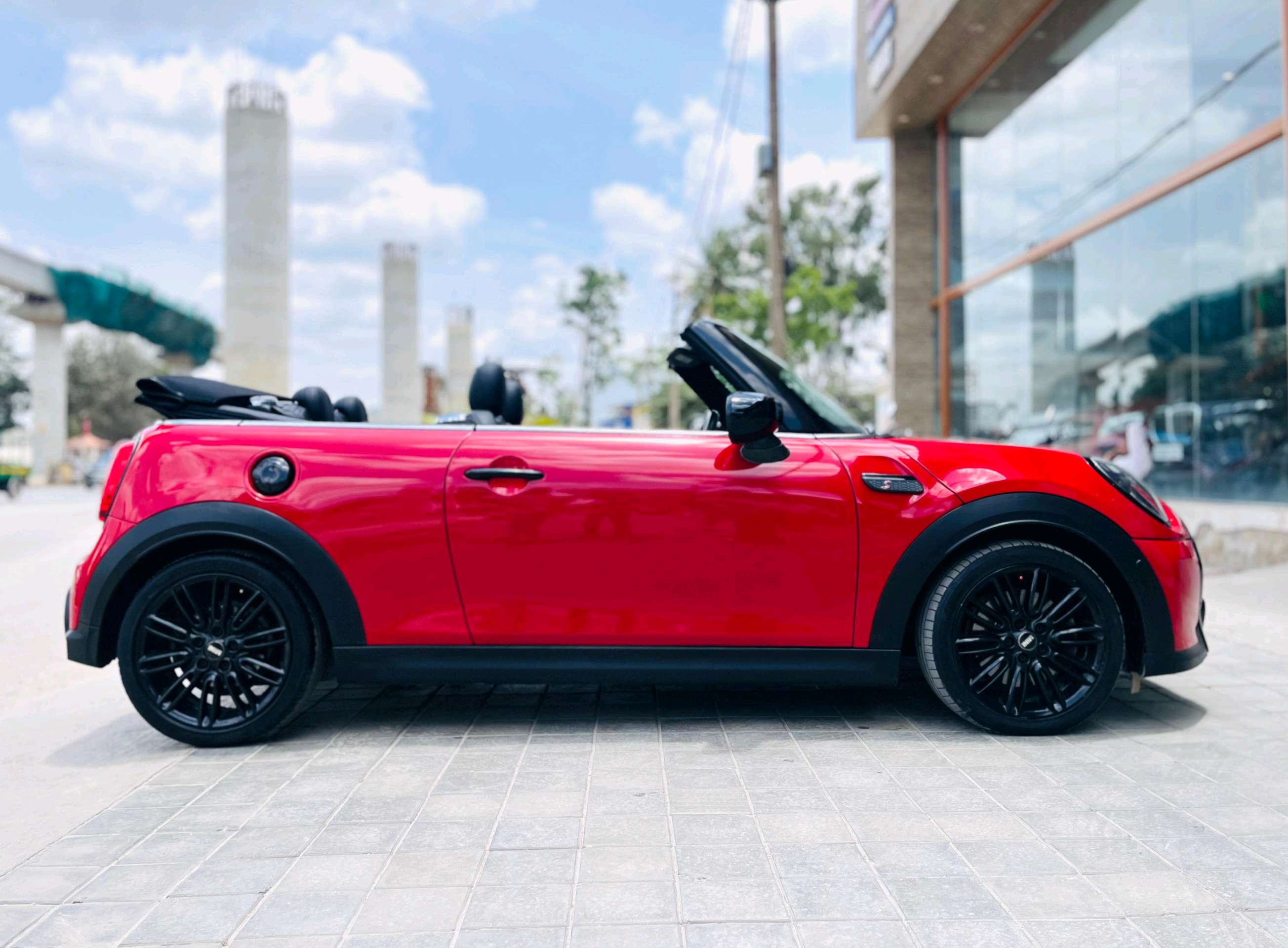 Mini Cooper S Convertible photo 7