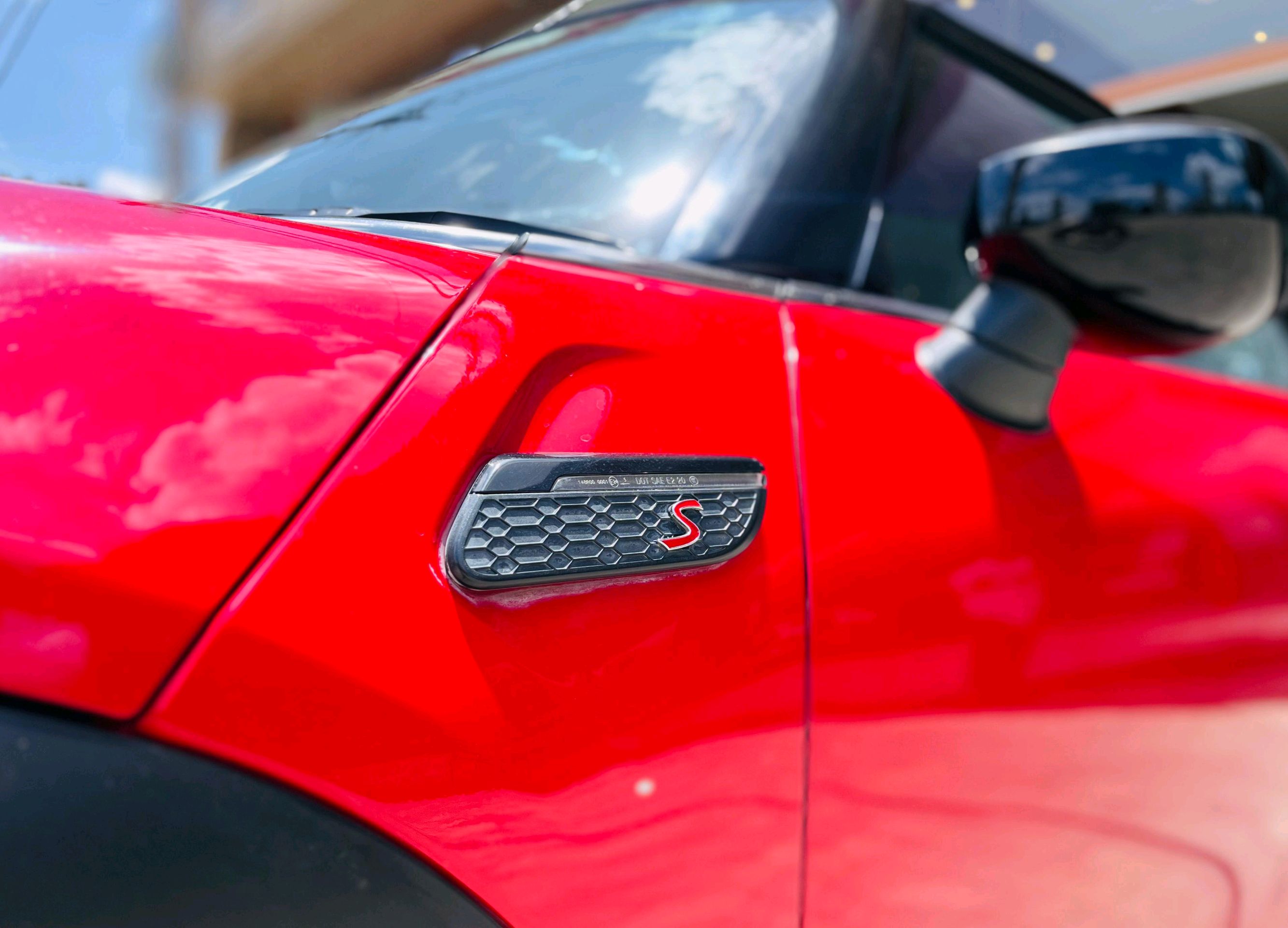 Mini Cooper S Convertible photo 11