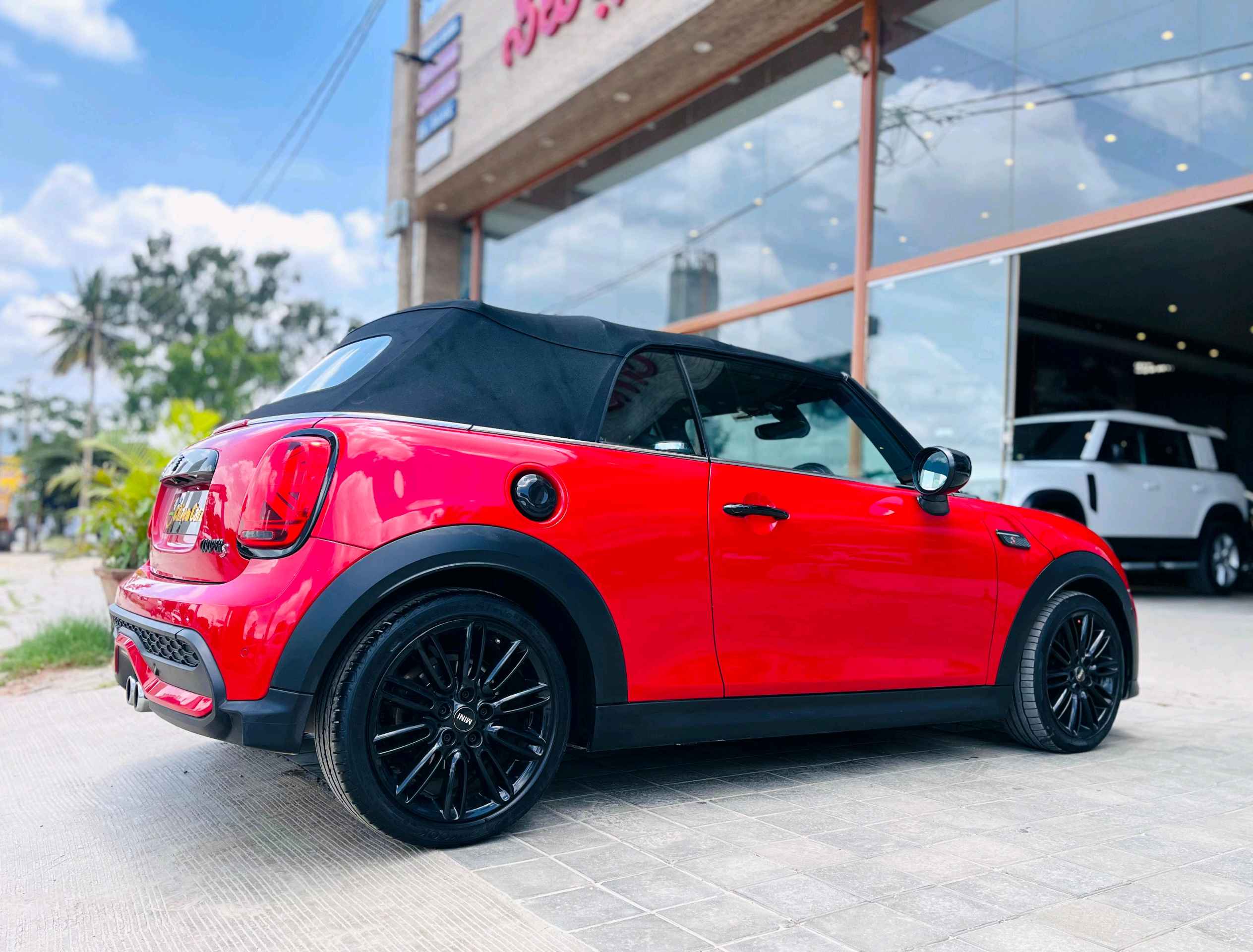 Mini Cooper S Convertible photo 15