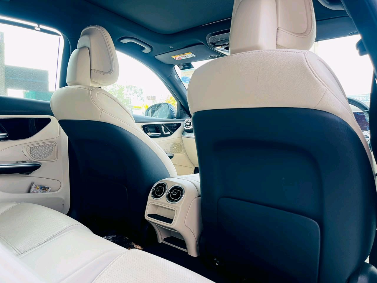 Mercedes Benz C Class photo 4