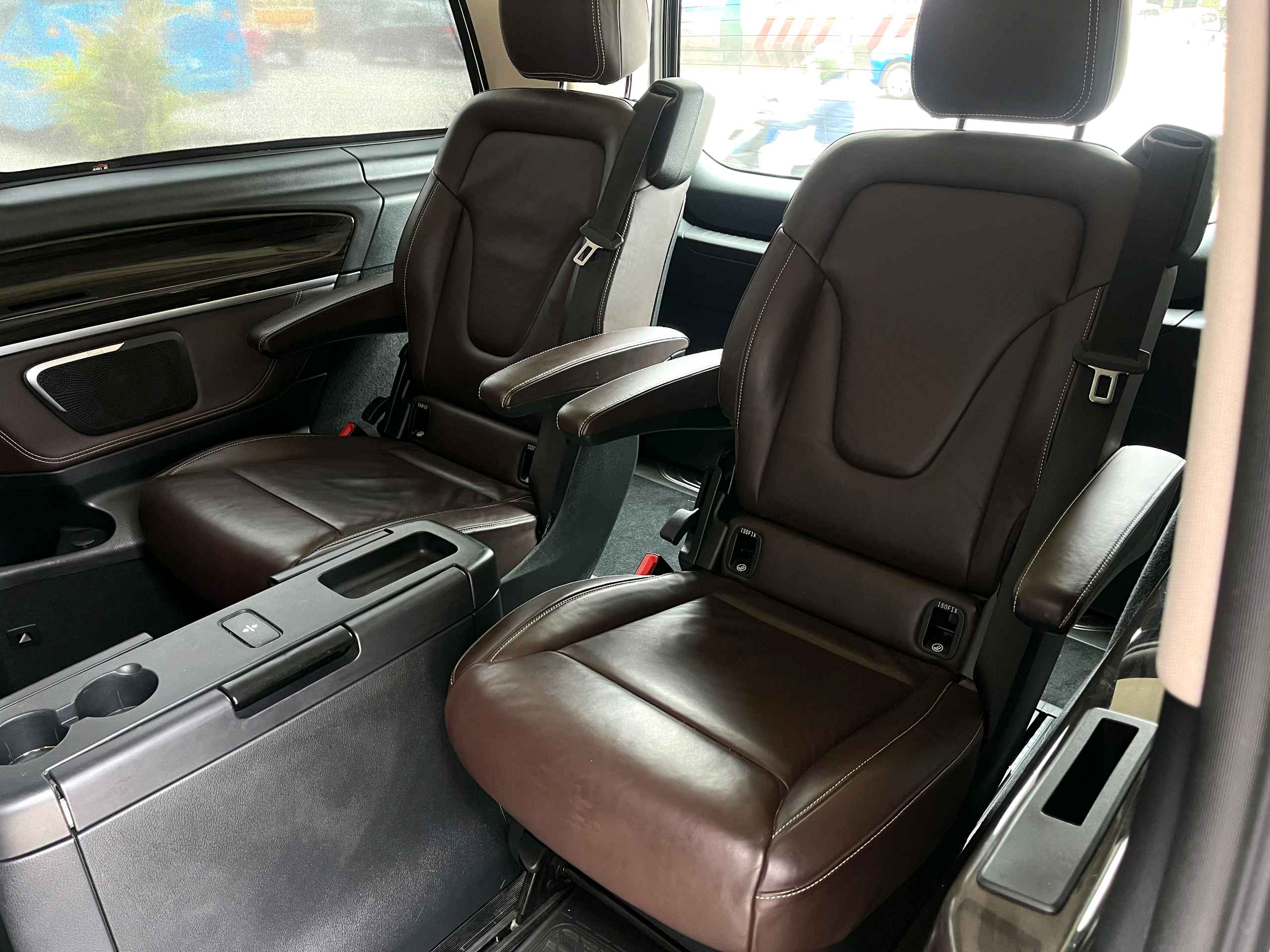Mercedes Benz V Class photo 8