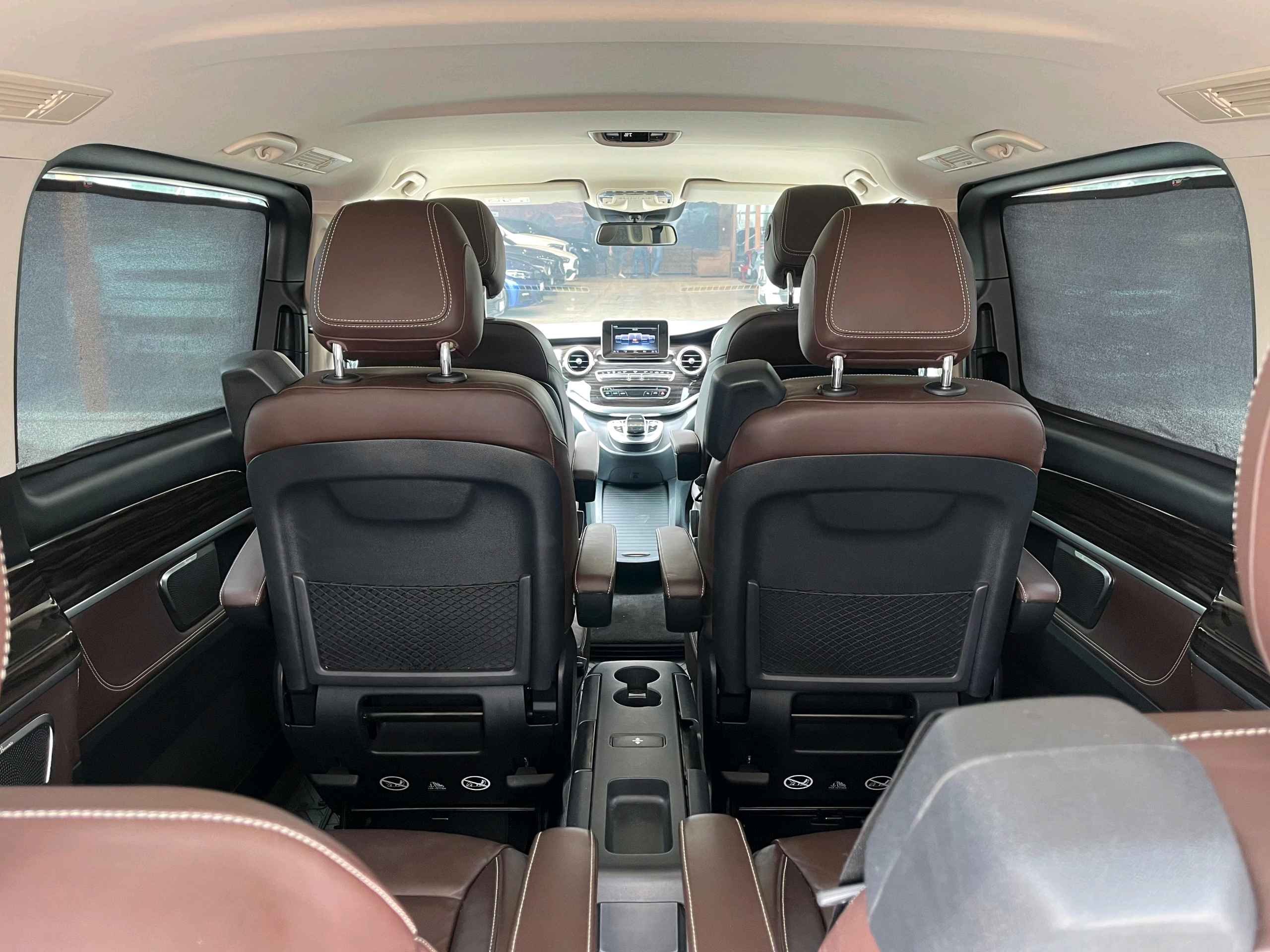 Mercedes Benz V Class photo 10