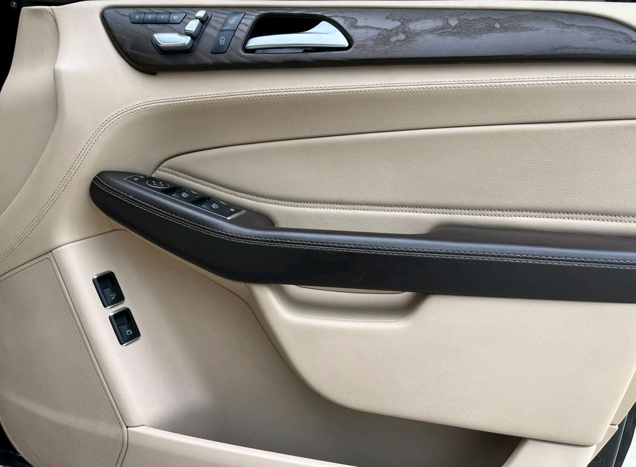 Mercedes Benz Gls photo 11