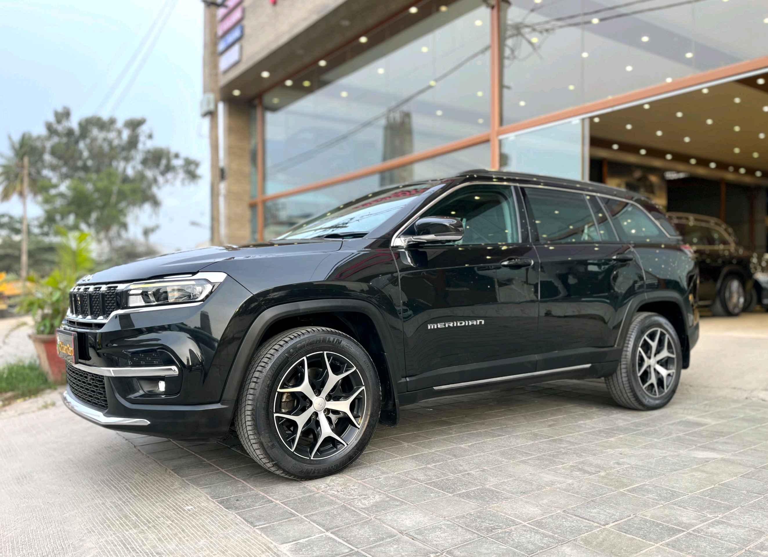 Jeep Meridian photo 2