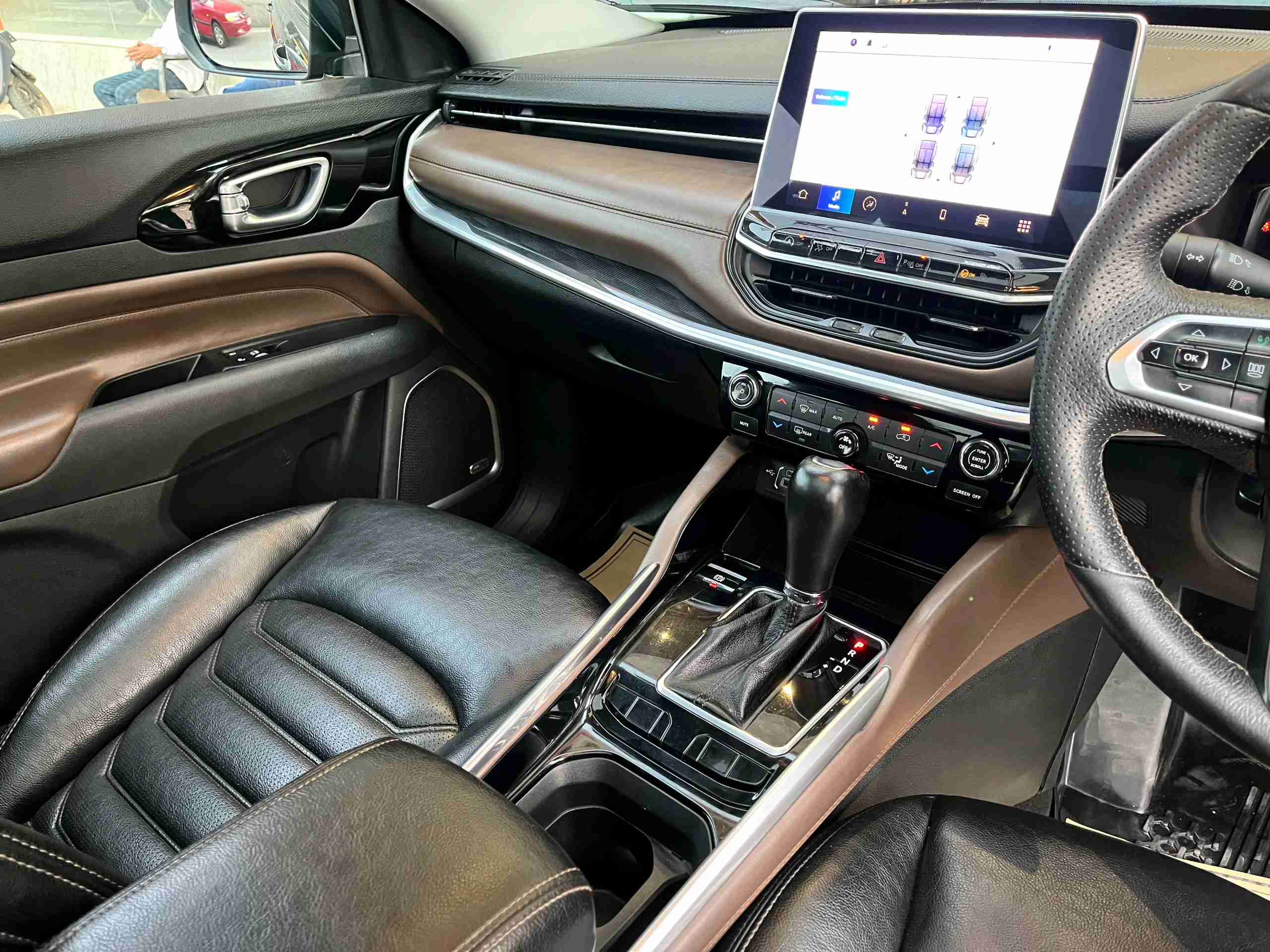 Jeep Meridian photo 6