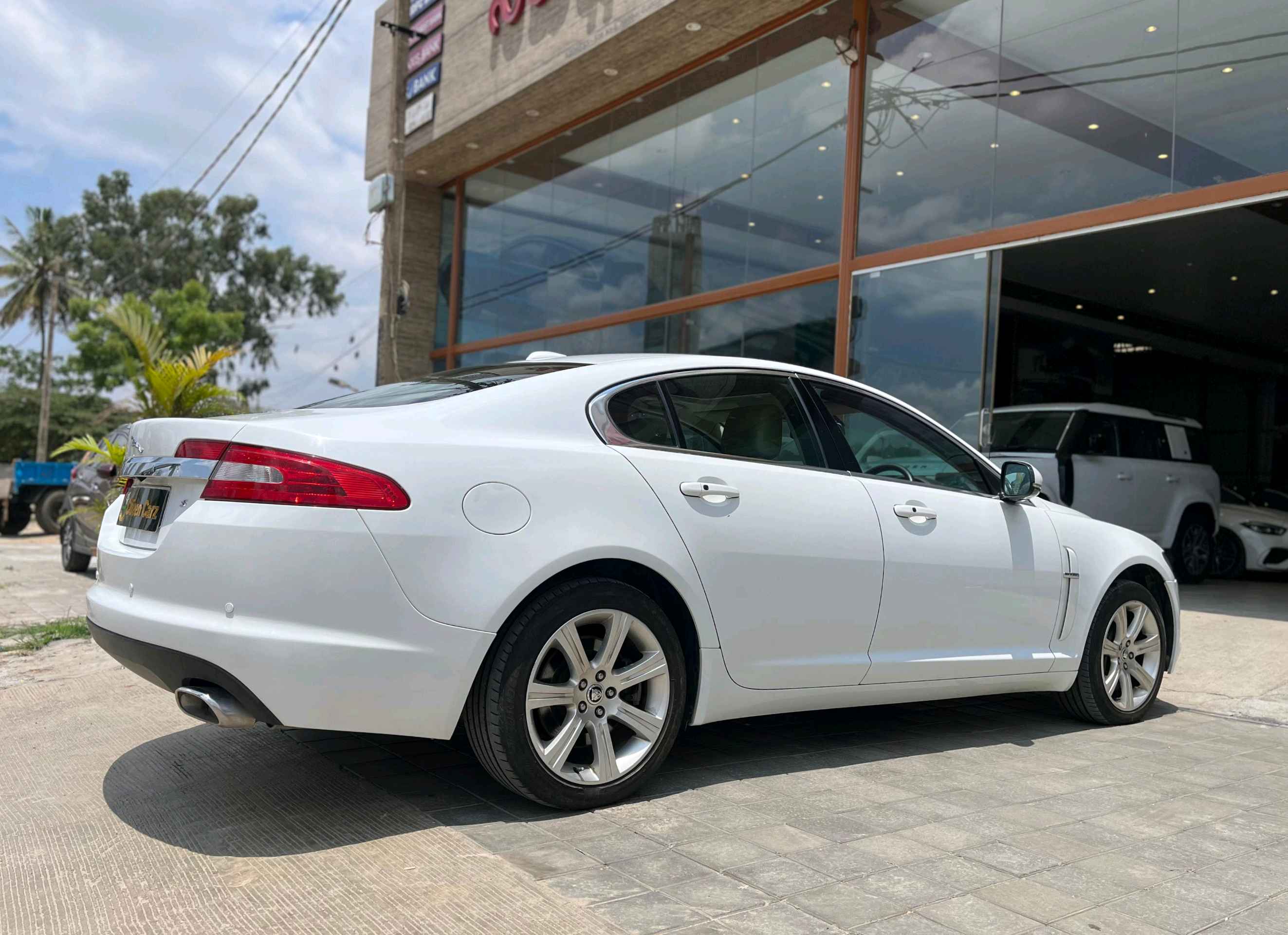 Jaguar Xf S photo 6