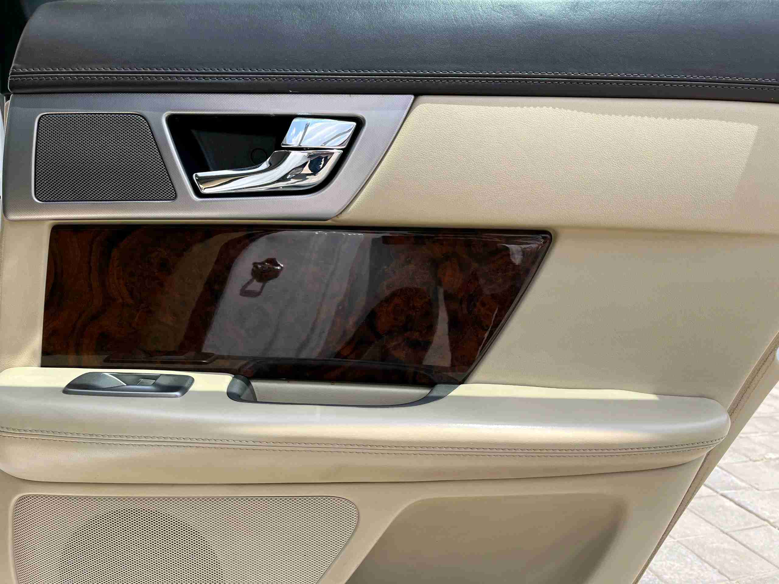 Jaguar Xf S photo 12