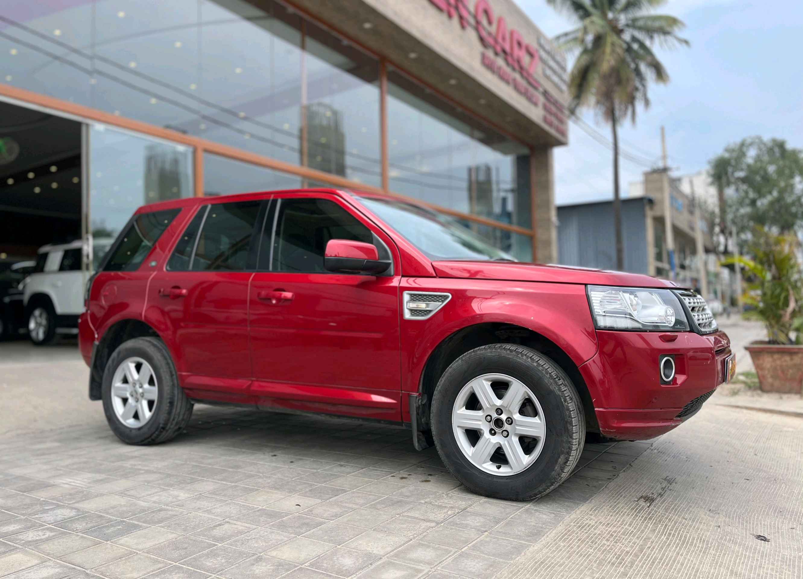 Land Rover Freelander 2 photo 2